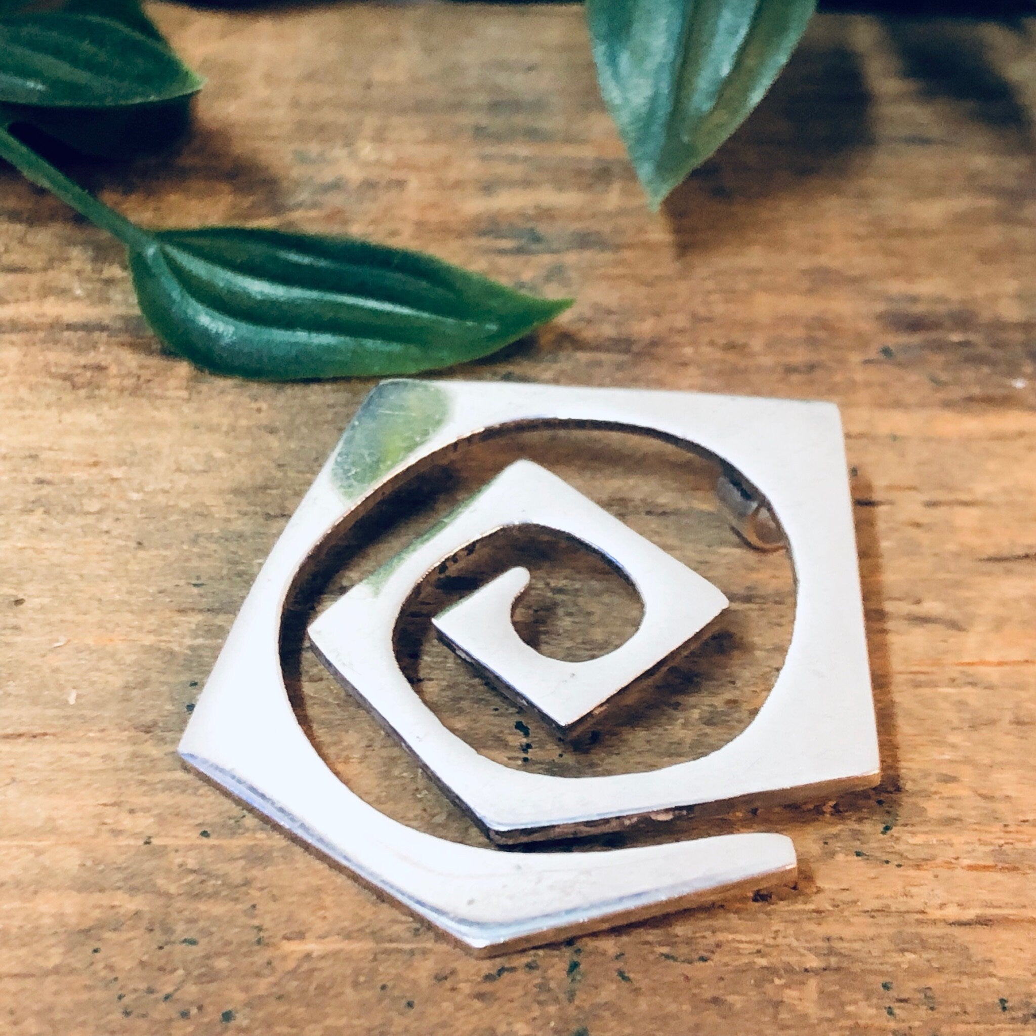 Vintage Pendant, Silver Pendant, Swirl Pendant, Unique Jewelry, Vintage Necklace, Valentines Day Gift, Abstract Jewelry, Simple Pendant, 925