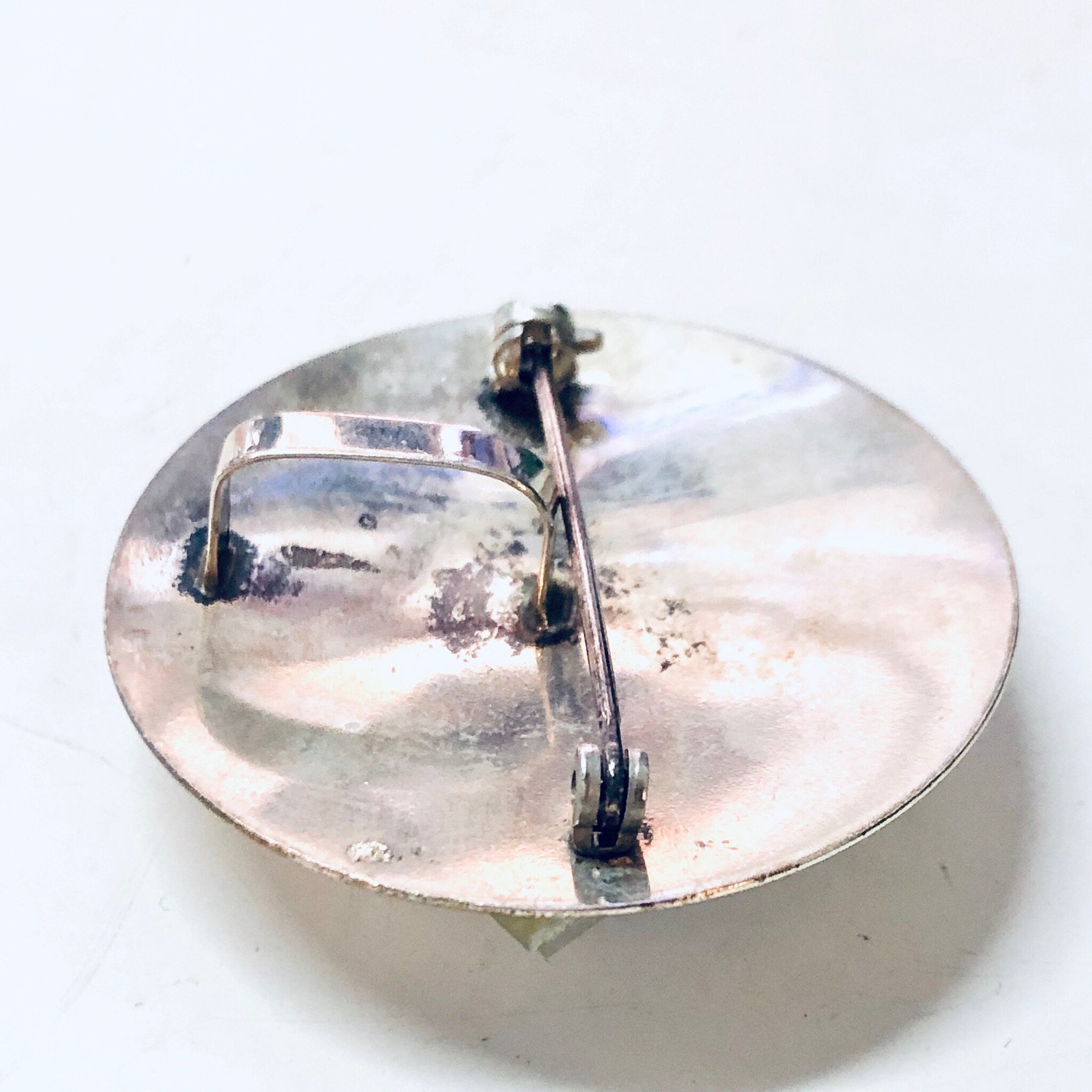 Vintage Brooch, Costume Jewelry, Iridescent Brooch, Silver and White, 80s jewelry, 1980s Fashion, Round Brooch, Vintage Pendant, Necklace