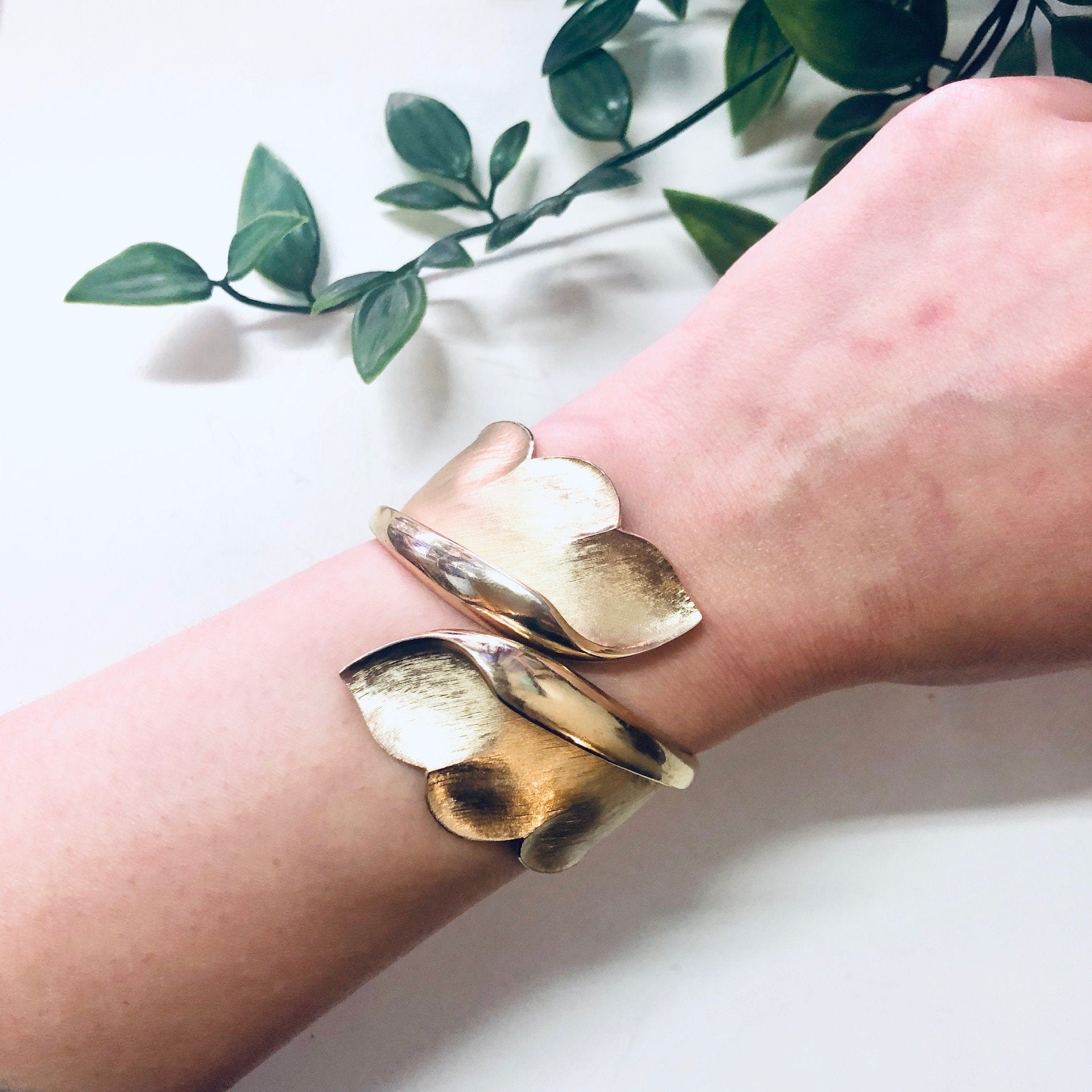 Vintage Bracelet, Trifari Bracelet, Cuff Bracelet, Hinged Cuff, Vintage Jewelry, Gold Toned Cuff, Gold Toned Jewelry, Small Bracelet, Leaf