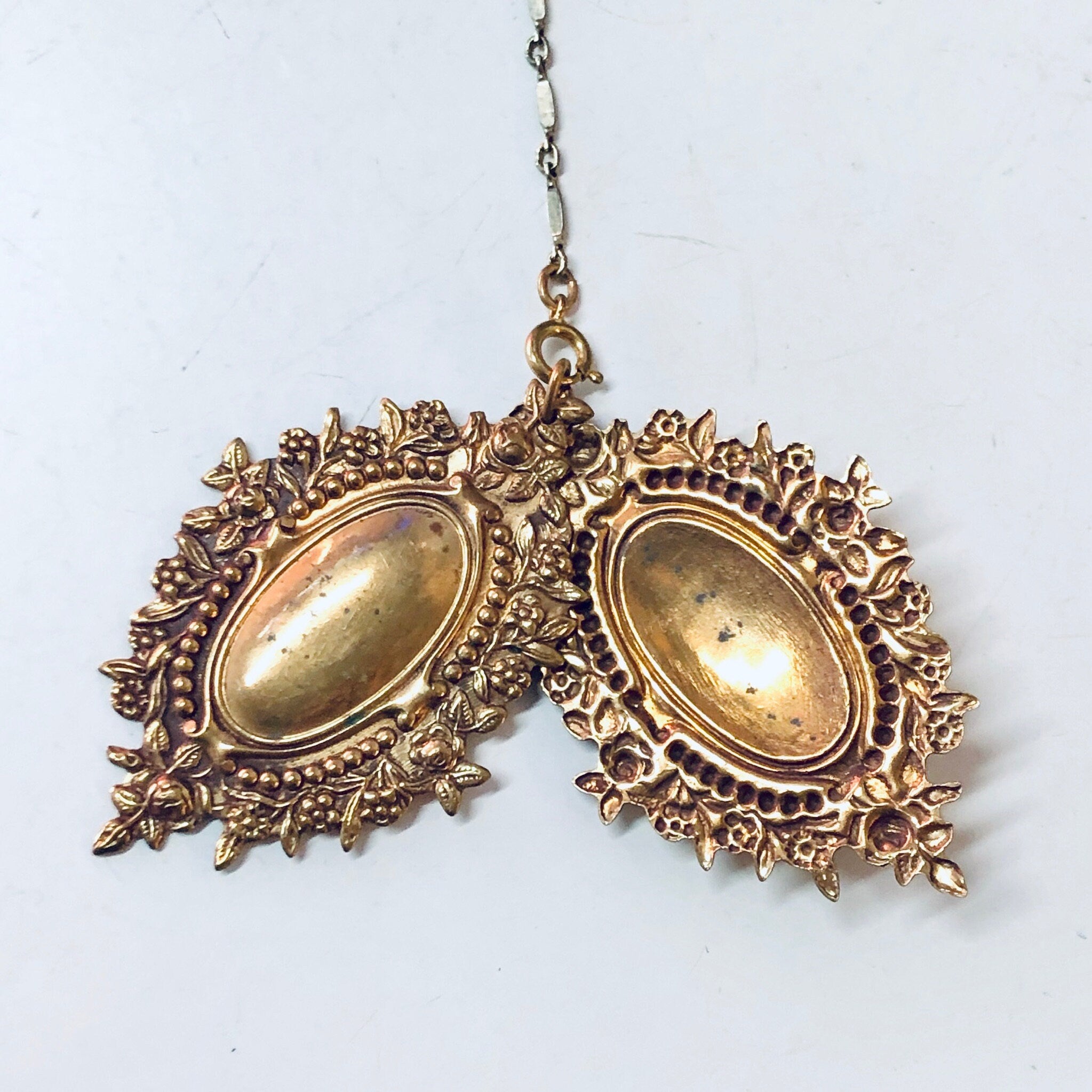 Vintage Brooch, Gold Toned Brooch, Victorian Jewelry, Unique Jewelry, Vintage Jewelry, Vintage Pin, Large Brooch, Valentines Day Gift, Gold