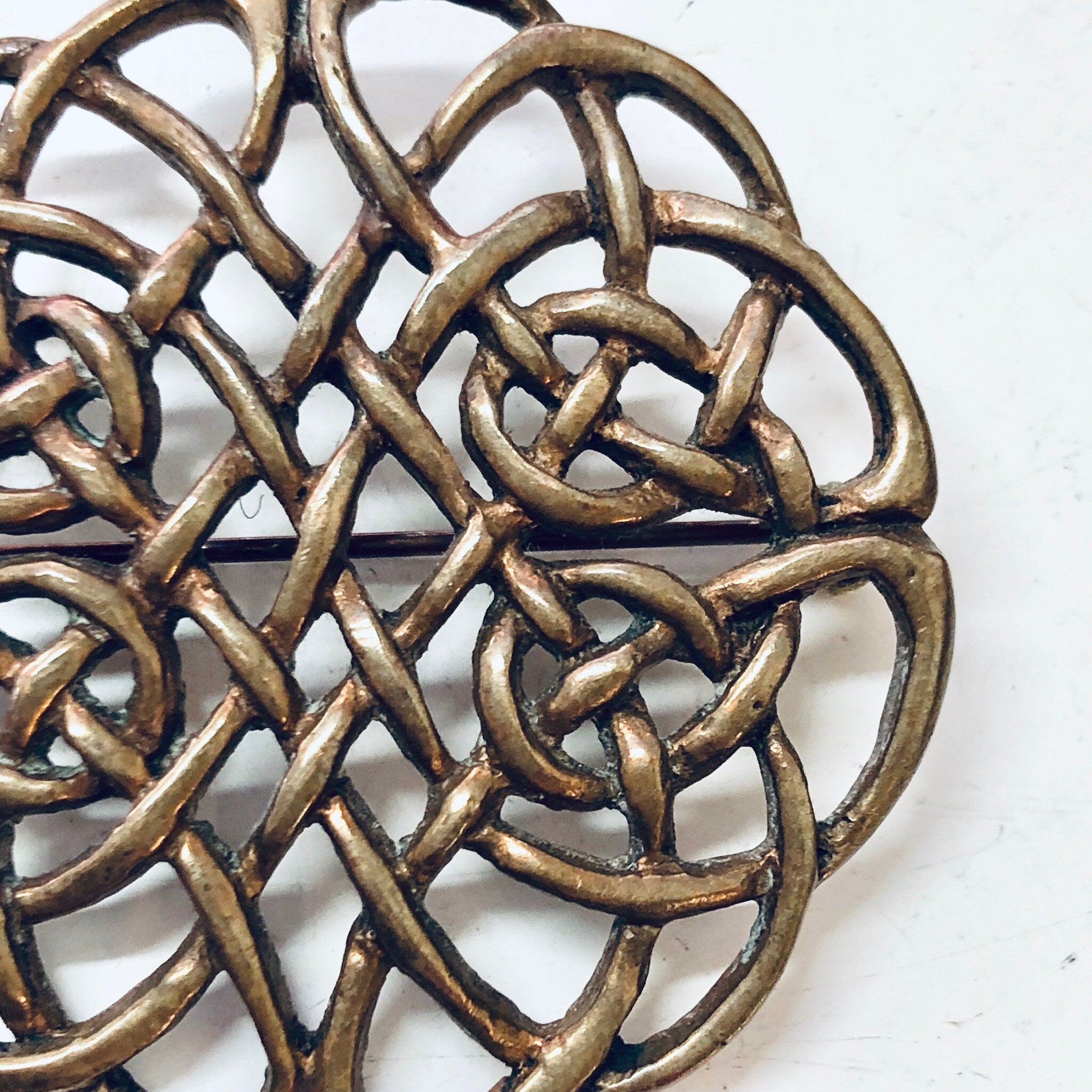 Vintage Brooch, Gold Toned Brooch, Celtic Style Pin, Vintage Pin, Vintage Jewelry, Round Brooch, Brass Toned Brooch, Celtic Knot, Unique Pin