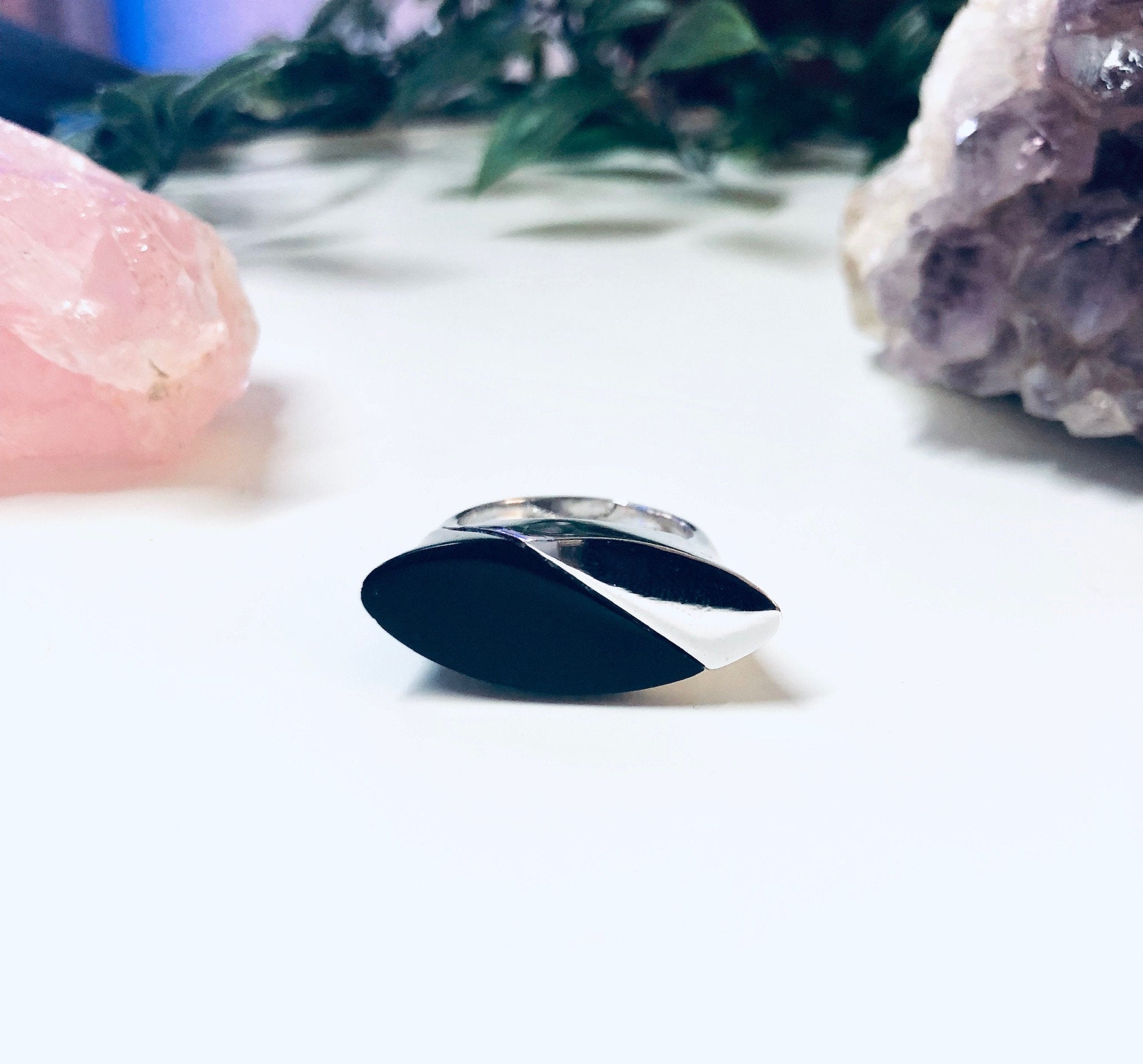 Vintage Silver Ring, Black Onyx Ring, Silver and Black, Vintage Jewelry, Abstract Style, Minimalist Jewelry, Statement Ring, Unique Design