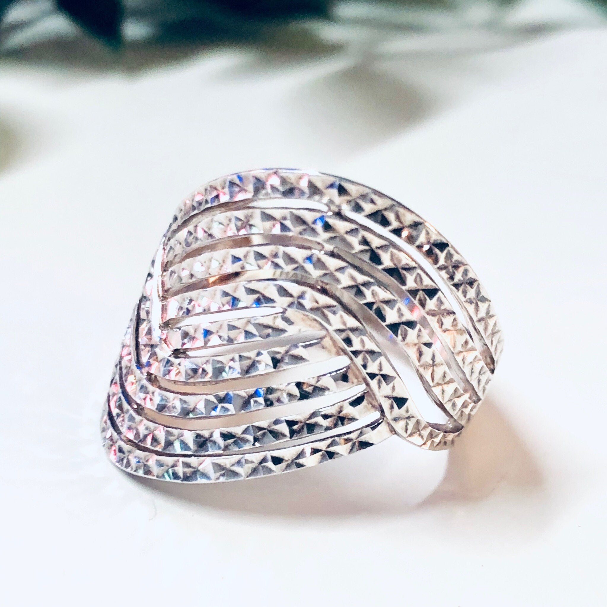 Vintage Silver Ring, Wave Design Ring, 925 Ring, Vintage Jewelry, Unique Jewelry, Sparkly Jewelry, Made in Thailand, Statement Jewelry, 925