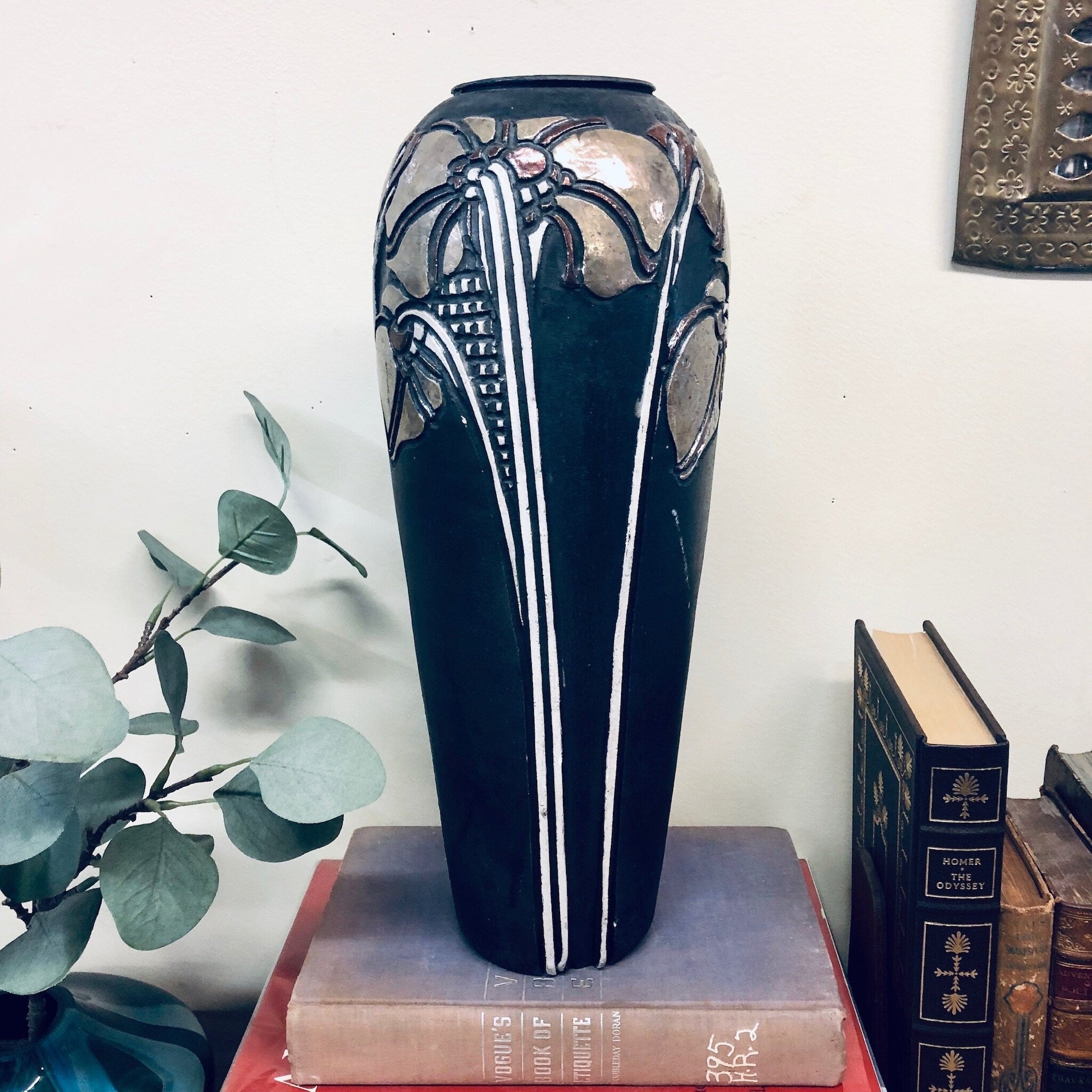 Large Black Vase, Floral Vase, Tall Vase, Floral Arrangement, Vintage Home Decor, Black, Gold, Red, White, Flowers, Centerpiece, Mantlepiece