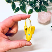 Vintage Brooch, Banana Pin, Yellow Brooch, Vintage Jewelry, Fruit Jewelry, Funky Pin, Unique jewelry, Fruit Pin, Bright Yellow Pin, Banana
