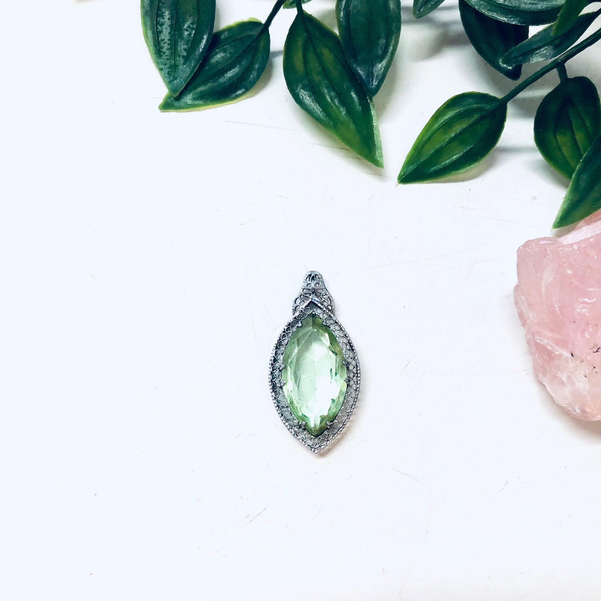 Vintage Pendant, Silver Pendant, Peridot Jewelry, Birthstone Pendant, Silver Filagree, Delicate Jewelry, Vintage Jewelry, Green Necklace