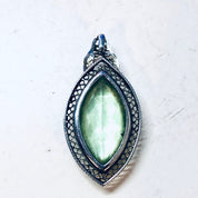 Vintage Pendant, Silver Pendant, Peridot Jewelry, Birthstone Pendant, Silver Filagree, Delicate Jewelry, Vintage Jewelry, Green Necklace