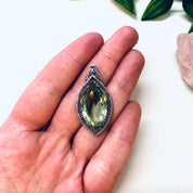 Vintage Pendant, Silver Pendant, Peridot Jewelry, Birthstone Pendant, Silver Filagree, Delicate Jewelry, Vintage Jewelry, Green Necklace