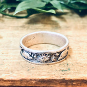 Vintage Silver Ring, Silver Band Ring, Aquatic Ring, Dolphin Ring, Sun Jewelry, Ocean Jewelry, Vintage Jewelry, Thumb Ring, Skinny Band Ring