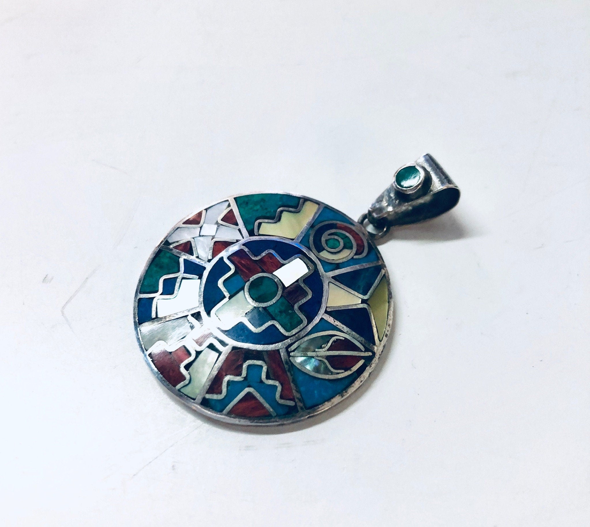 Vintage Silver Pendant, Inlaid Stones, Natural Stones, Pendant Necklace, Vintage Necklace, Round Pendant, Blue Lapis, Malachite Jewelry,