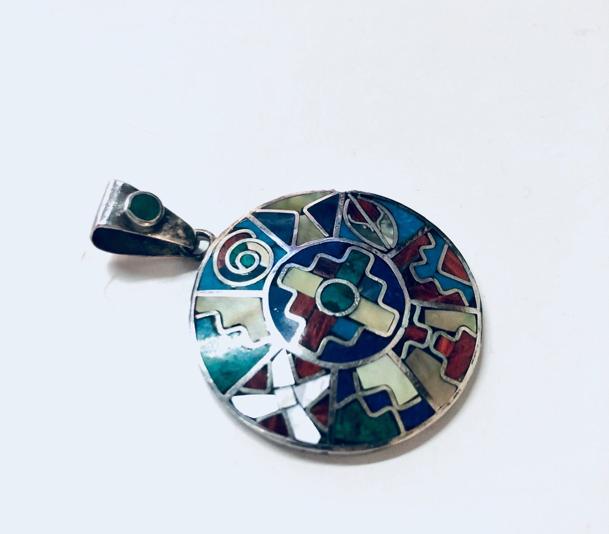 Vintage Silver Pendant, Inlaid Stones, Natural Stones, Pendant Necklace, Vintage Necklace, Round Pendant, Blue Lapis, Malachite Jewelry,