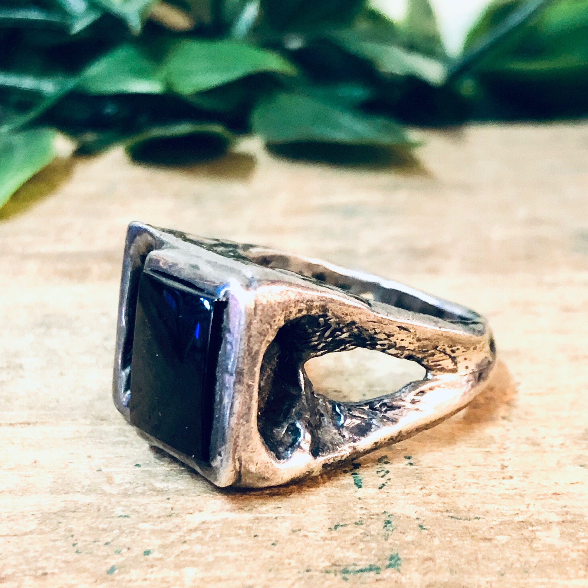 Vintage Silver Ring, Black Onyx Ring, Hammered Silver Ring, Vintage Jewelry, Brutalist Style Ring, Black and Silver, Onyx Jewelry, 925 Ring