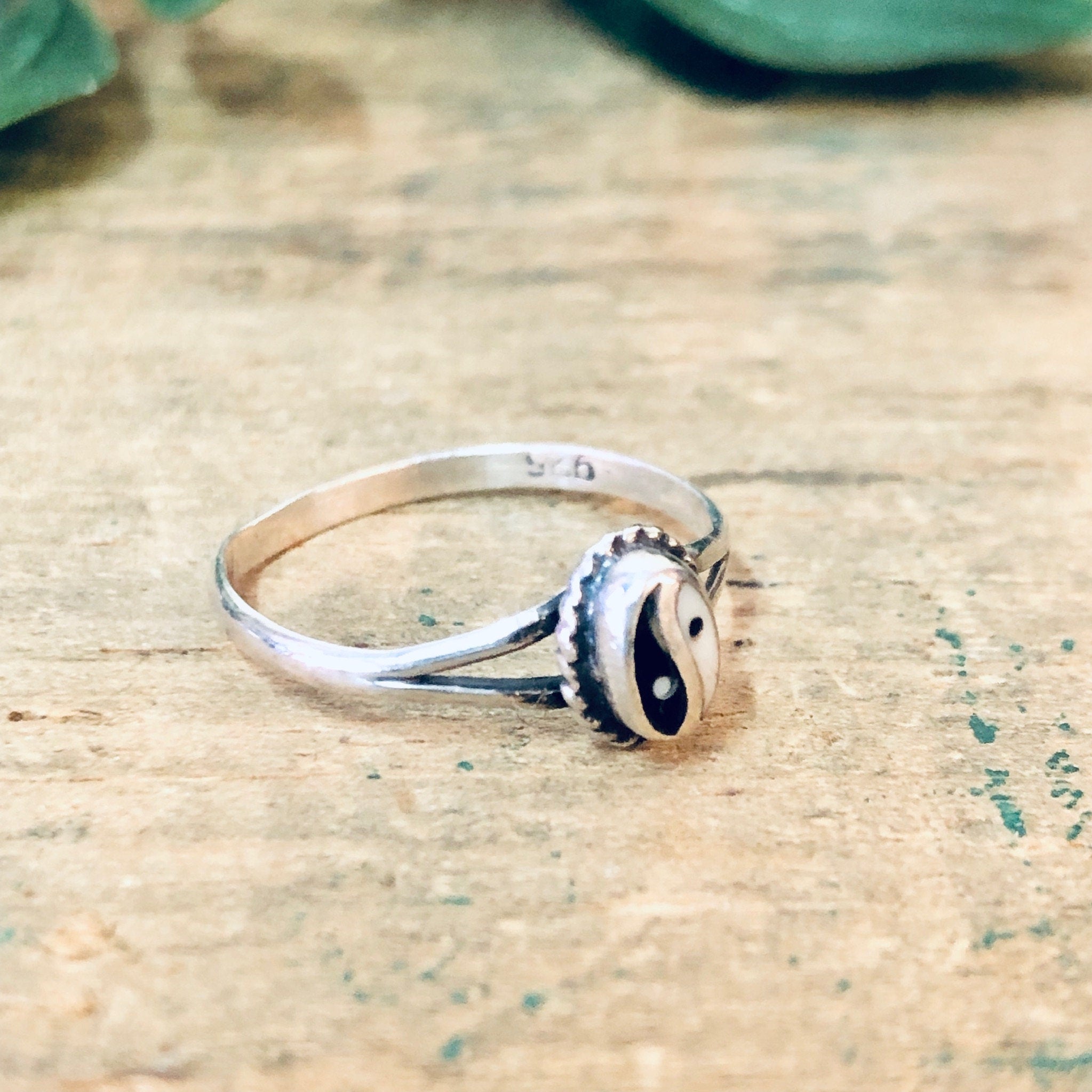 Vintage Silver Ring, Yin Yang Ring, 90s Style Jewelry, 90s Child, Symbol Ring, Black and White, Small Ring, Stacking Ring, Thin Band, 925