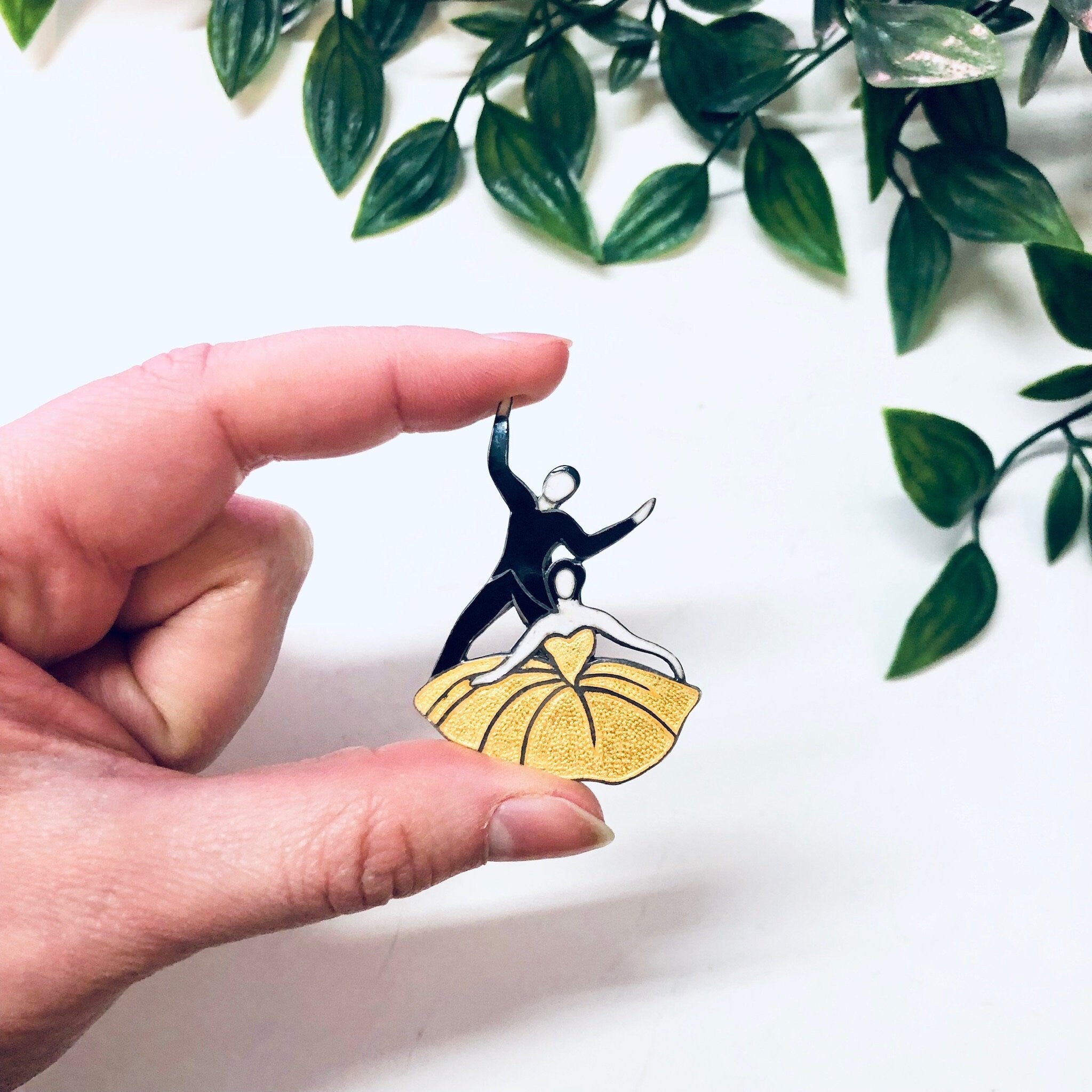 Margot de Taxco Pin, Vintage Brooch, Enamel Taxco, Vintage Jewelry, Signed Taxco, Ballroom Dancing, Dancing Brooch, Yellow Pin, Black Pin