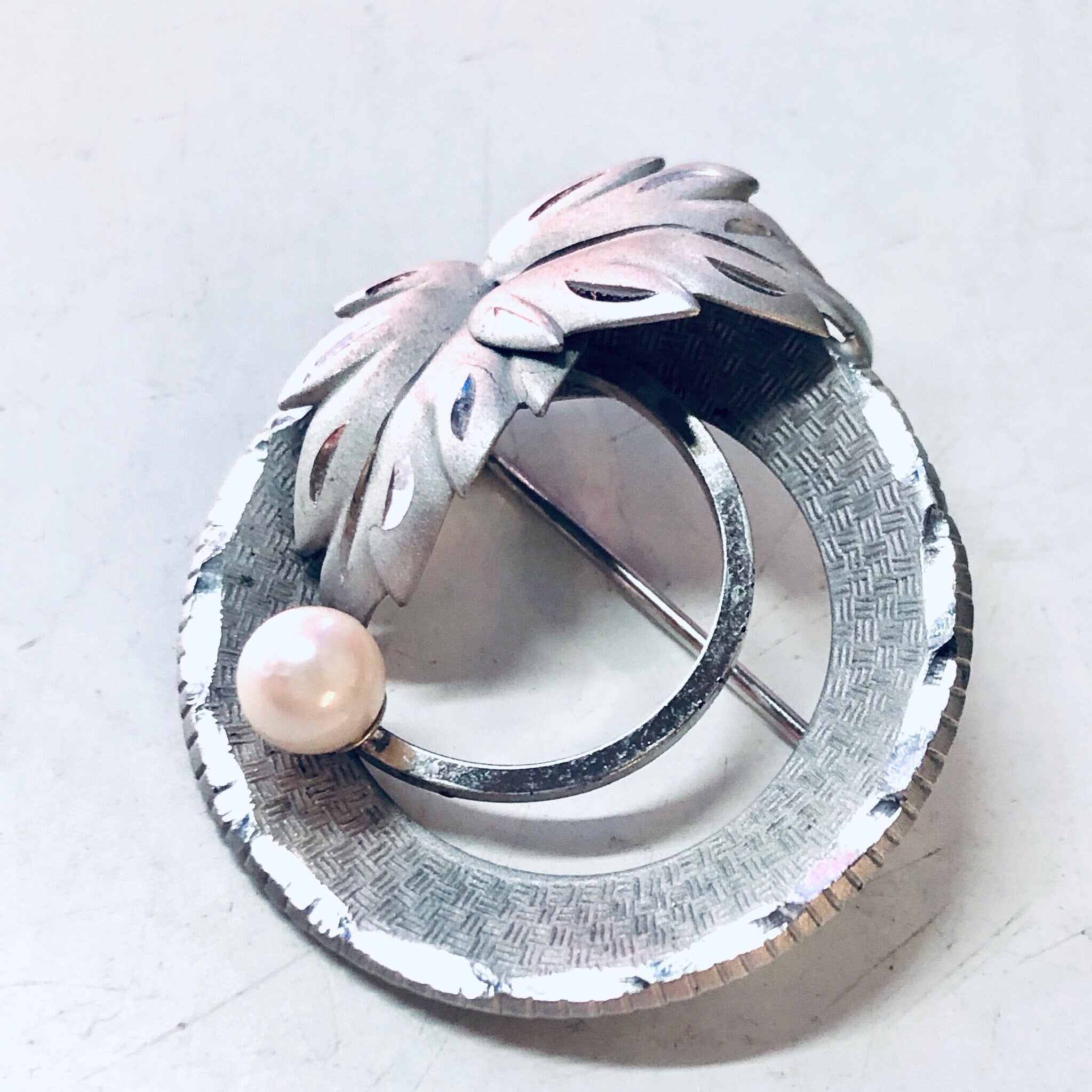 Vintage Brooch, Silver Brooch, Vintage Pin, Leaf Brooch, Vintage Jewelry, Small Pin, Pearl Jewelry, Cut out Brooch, 925 Silver, Pin, Brooch