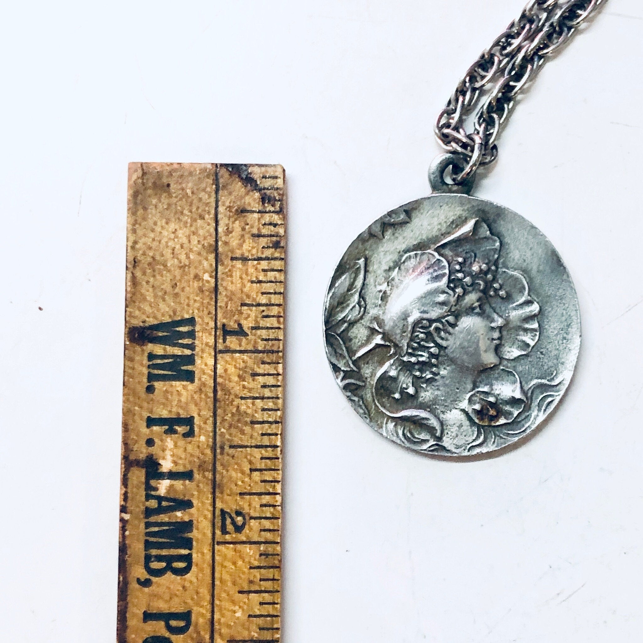 Vintage Necklace, Pewter Necklace, Art Nouveau Pendant, Pewter Jewelry, Vintage Jewelry, Lady Face Pendant, Circle Pendant, Simple Jewelry