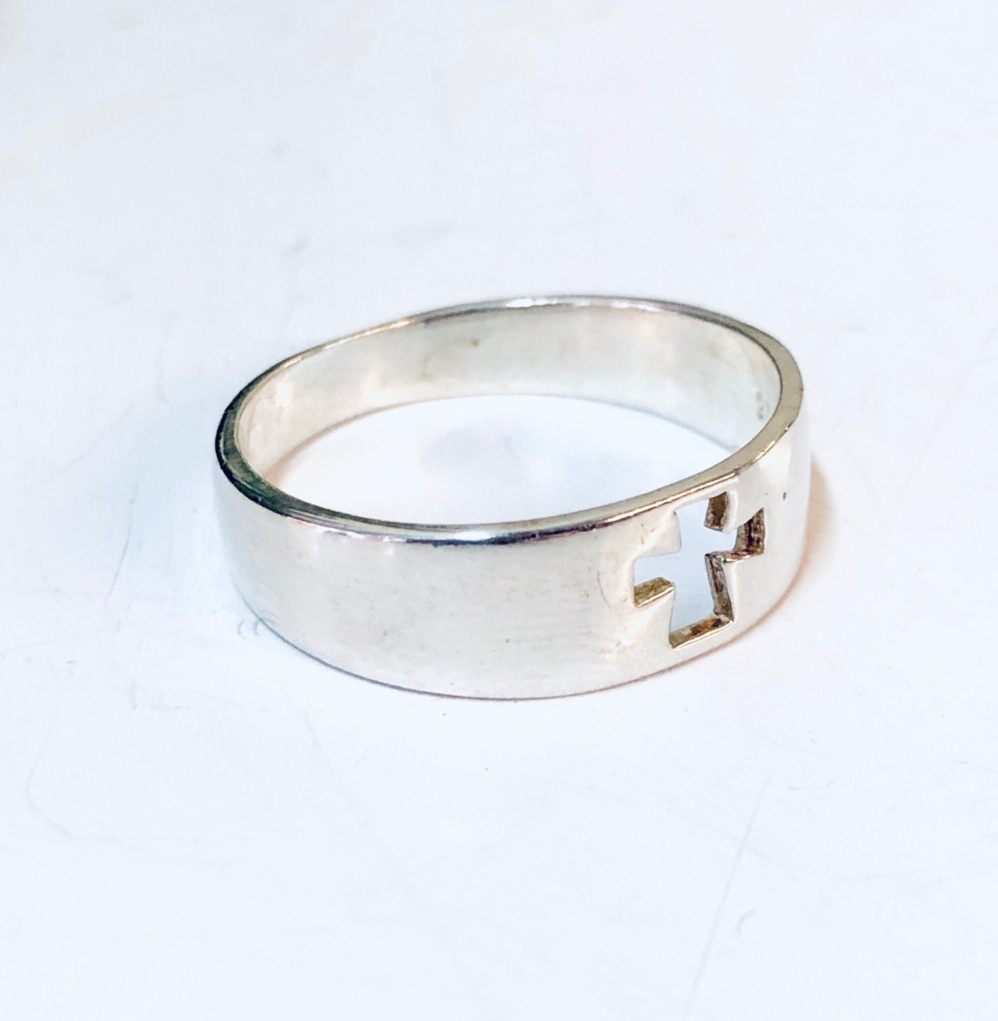 Vintage Ring, Silver Ring, Vintage Jewelry, Band Ring, Thin Band, Cross Ring, Religious Ring, Simple Jewelry, Cut Out Ring, Sterling Silver