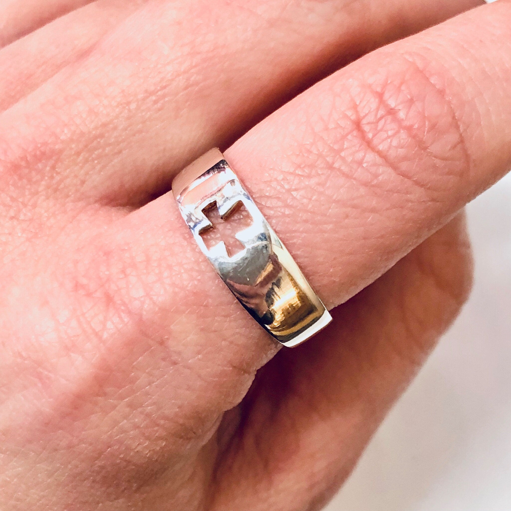 Vintage Ring, Silver Ring, Vintage Jewelry, Band Ring, Thin Band, Cross Ring, Religious Ring, Simple Jewelry, Cut Out Ring, Sterling Silver