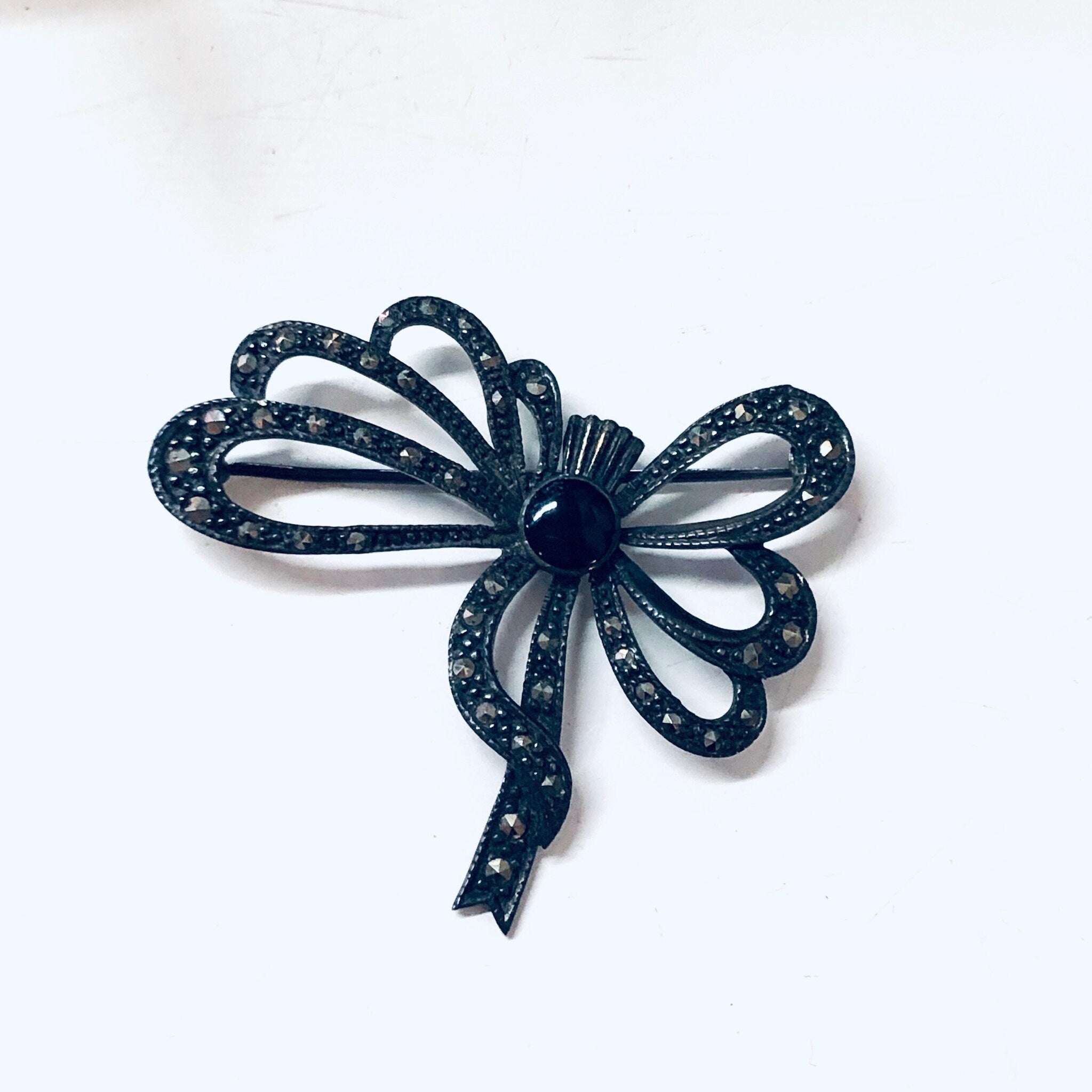 Vintage Silver Brooch, Bow Shaped Brooch, Vintage Pin, Vintage jewelry, Onyx Brooch, Marcasite Jewelry, Abstract Bow Design, Ribbon Pin, 925