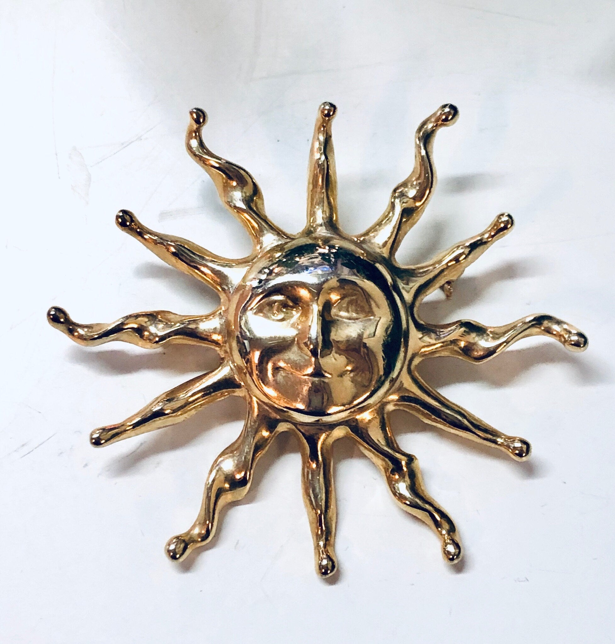 Vintage Brooch, Sun Brooch, Smiling Sun Pin, Gold Toned Brooch, Vintage Jewelry, Sun Jewelry, Gold Sun, Large Pin, Unique Jewelry, Sun Face