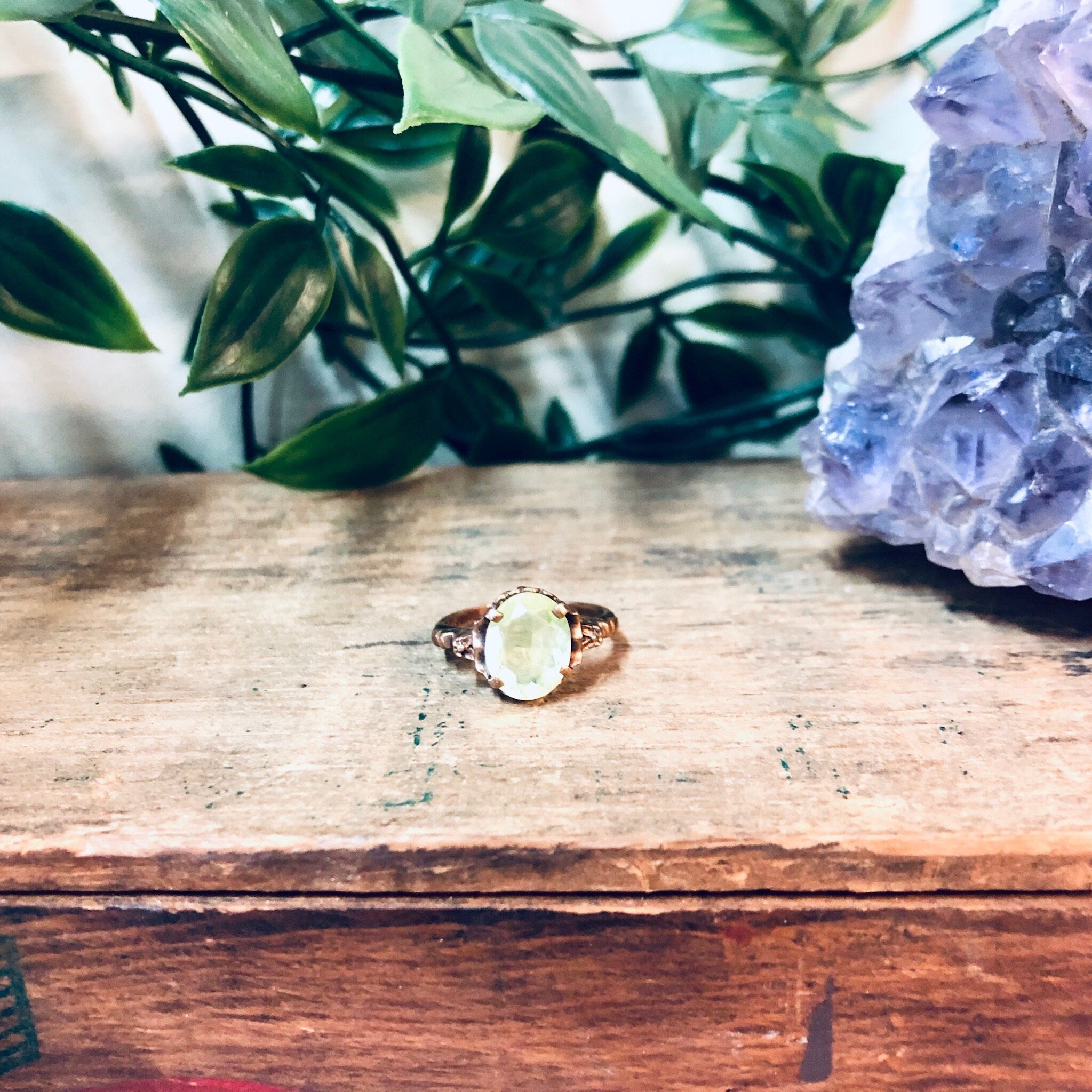 Vintage Gold Ring, 10K Gold, 10 Karat Gold, Light Green Stone, Green and Gold, Vintage Jewelry, Engagement Ring, Ring for Wedding, Size 6
