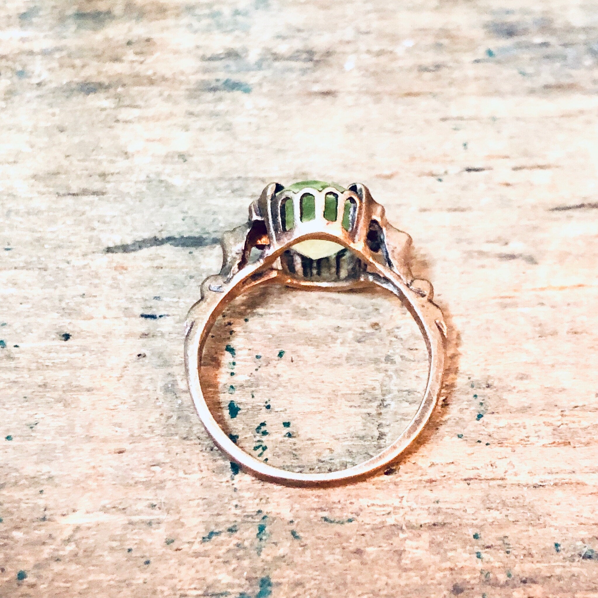 Vintage Gold Ring, 10K Gold, 10 Karat Gold, Light Green Stone, Green and Gold, Vintage Jewelry, Engagement Ring, Ring for Wedding, Size 6