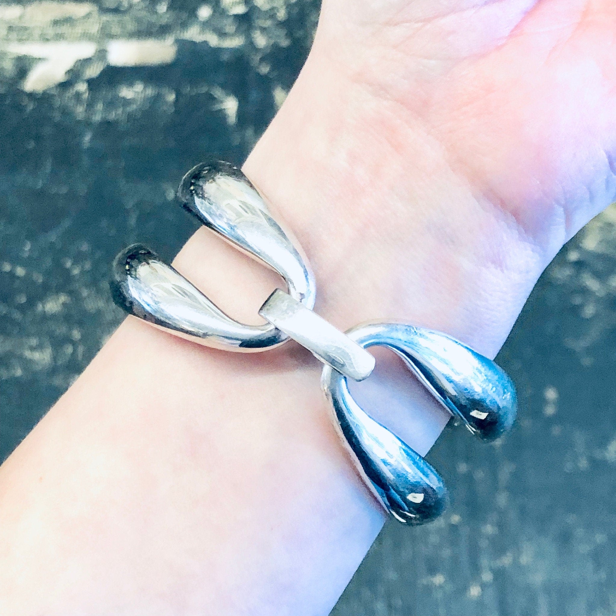 Vintage Bracelet, Bangle Bracelet, Hinged Bracelet, Vintage Jewelry, Silver Bracelet, Statement Jewelry, Cut Out Bracelet, Unique, Rare, 925