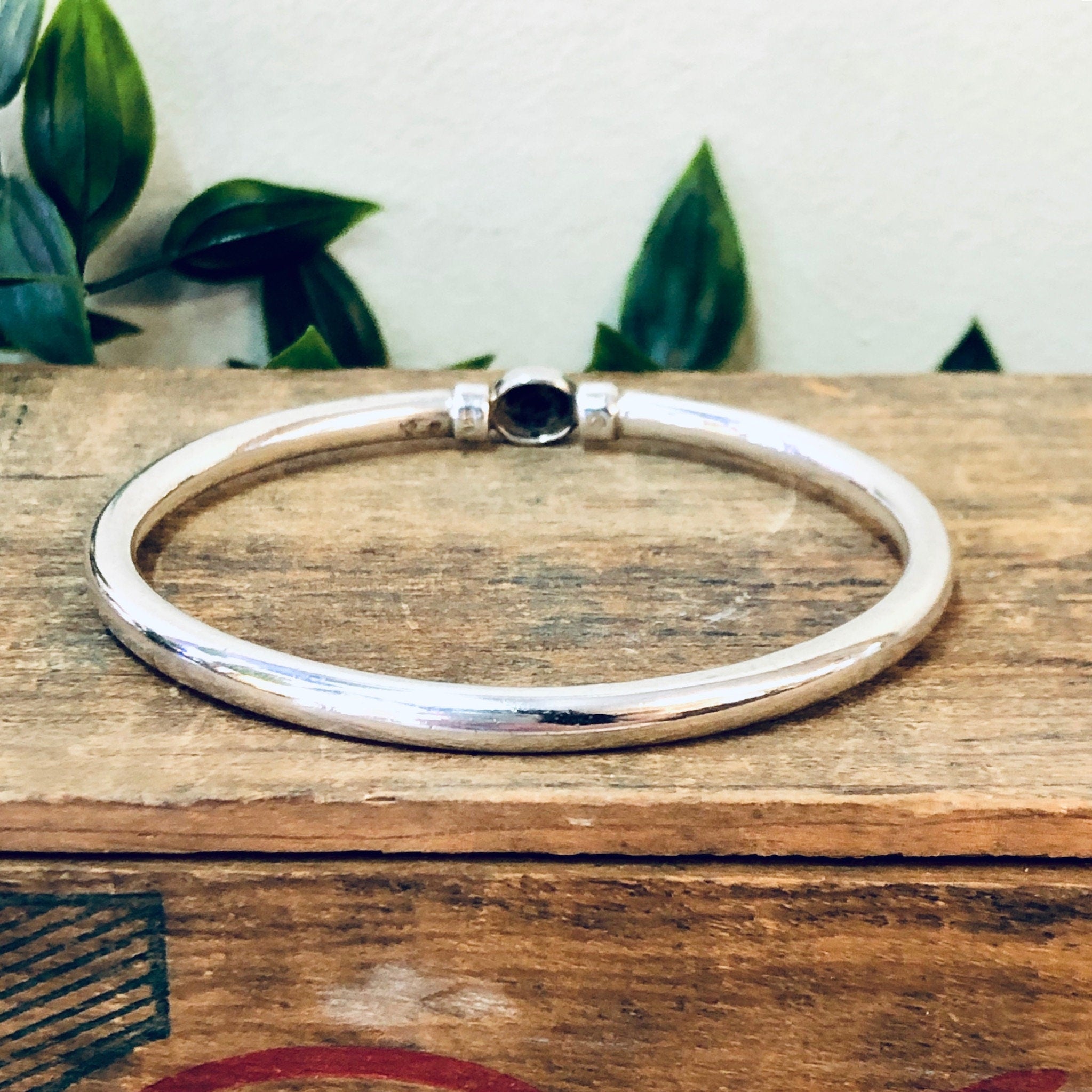 Vintage Bangle, Silver Bangle, Blue Lapis, Lapis Jewelry, Vintage Jewelry, Silver Bracelet, Vintage Bracelet, Sleek Bracelet, Unique, 925