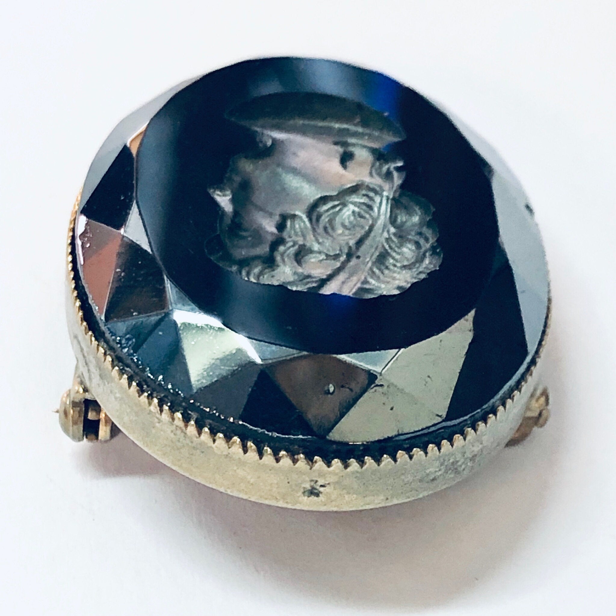 Vintage Cameo, Black Cameo, Unique Cameo, Cameo Brooch, Vintage Brooch, Vintage Pin, Silver and Black, Silver Toned Cameo, Etched Cameo,