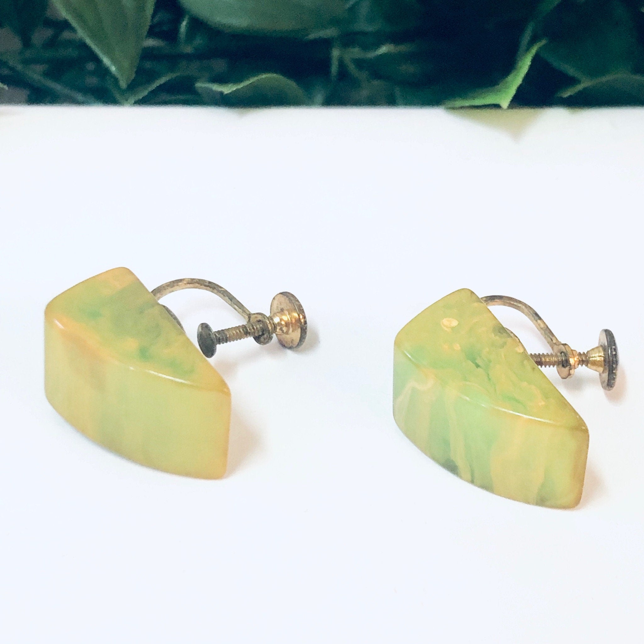 Vintage Earrings, Screw Back Earrings, Green and Yellow, Neon Earrings, Bakelite Jewelry, Costume Jewelry, Vintage Jewelry, Neon Green