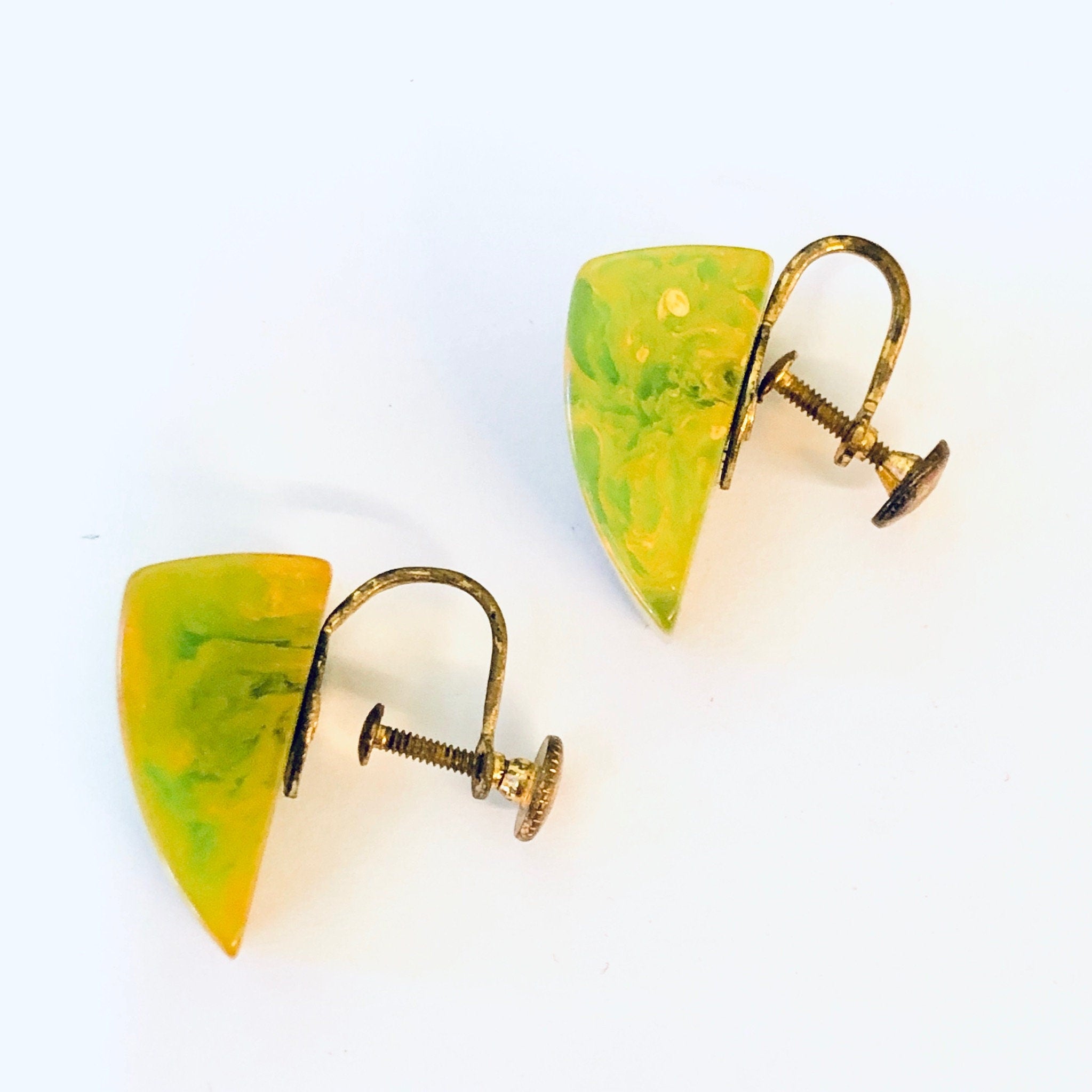 Vintage Earrings, Screw Back Earrings, Green and Yellow, Neon Earrings, Bakelite Jewelry, Costume Jewelry, Vintage Jewelry, Neon Green