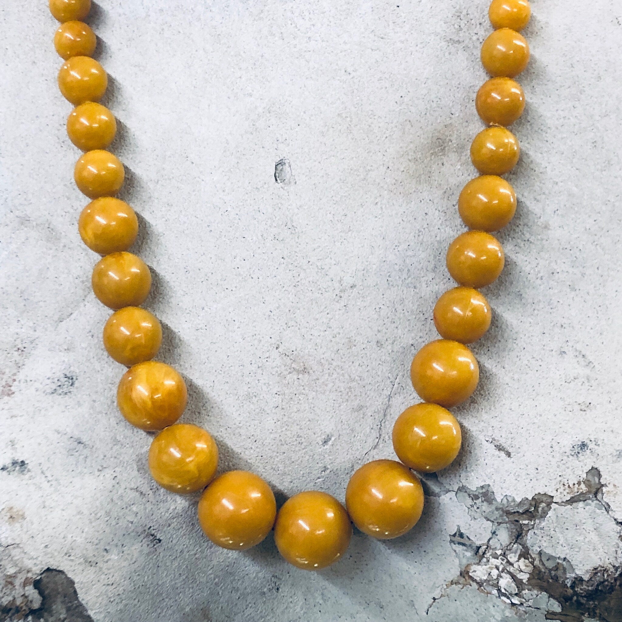 Vintage Necklace, Beaded Necklace, Orange Necklace, Vintage Jewelry, Orange Beads, Strand Necklace, Costume Jewelry, Mothers Day Gift, Beads