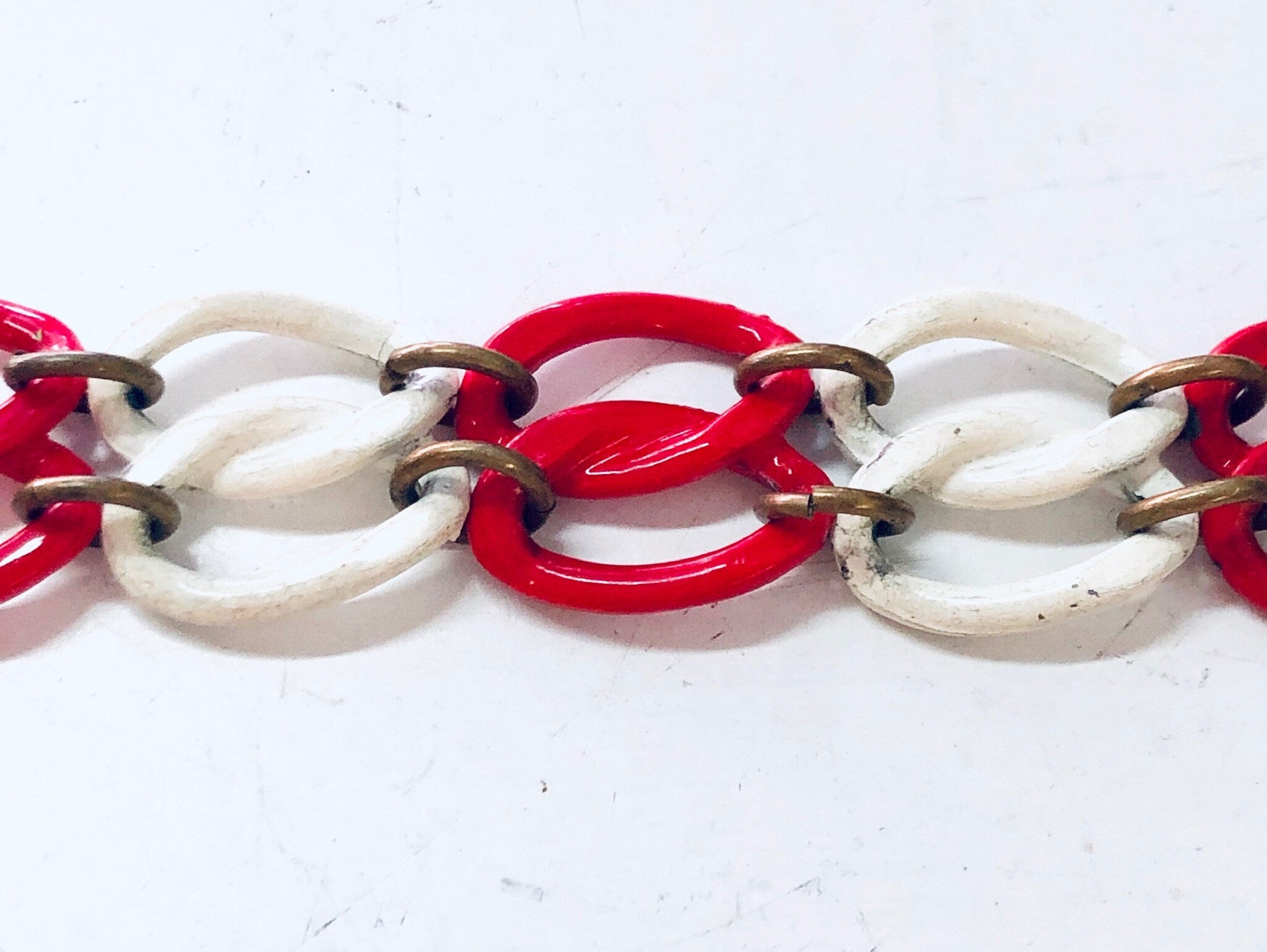 Vintage Bracelet, Metal Bracelet, Small Bracelet, Red Jewelry, White Bracelet, Link Bracelet, Chain Bracelet, Vintage Jewelry, Chain Link