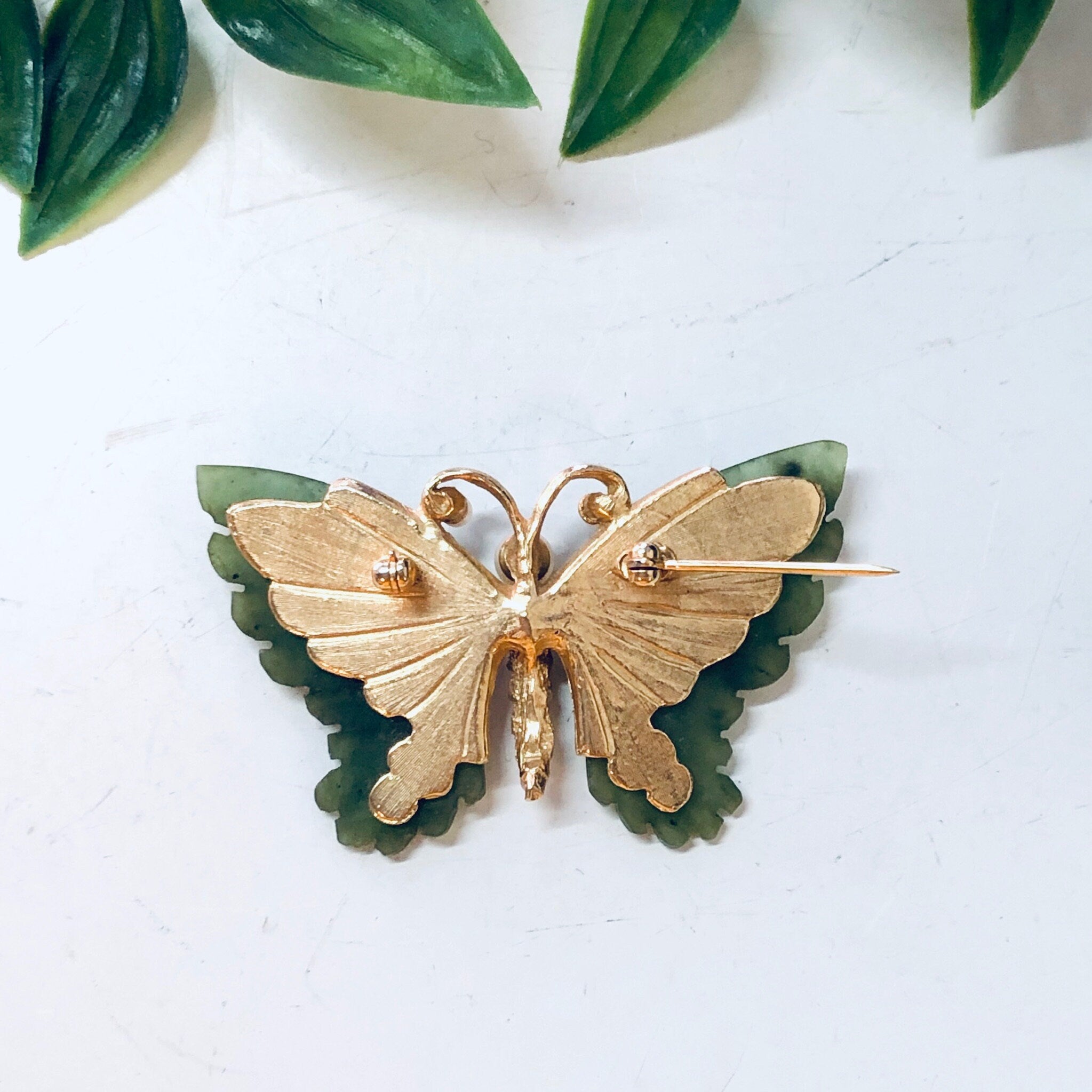 Vintage Brooch, Butterfly Brooch, Gold Toned Brooch, Butterfly Jewelry, Vintage Jewelry, Faux Pearl Brooch, Green Jade, Jade Jewelry, Pin