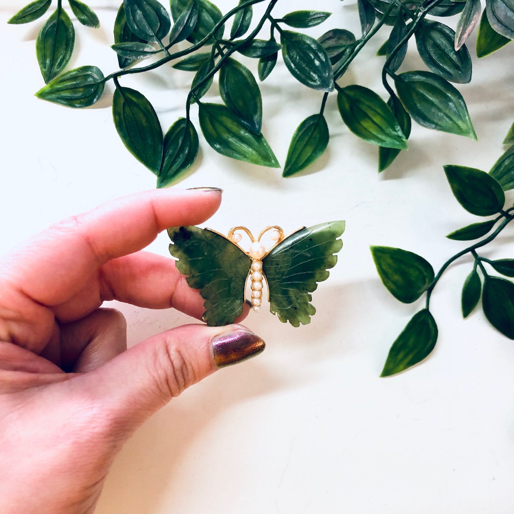 Vintage Brooch, Butterfly Brooch, Gold Toned Brooch, Butterfly Jewelry, Vintage Jewelry, Faux Pearl Brooch, Green Jade, Jade Jewelry, Pin