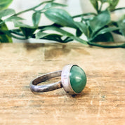 Vintage Ring, Silver Ring, Green Gemstone, Green Jewelry, Green and Silver, Vintage Jewelry, Round Stone, Green Cabochon, Simple Ring, 925