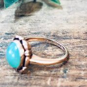 Vintage Ring, Gold Ring, 10 Karat Gold, 10k Gold Ring, Yellow Gold Ring, Green Stone, Green Jewelry, Gold, Light Green, Vintage Jewelry