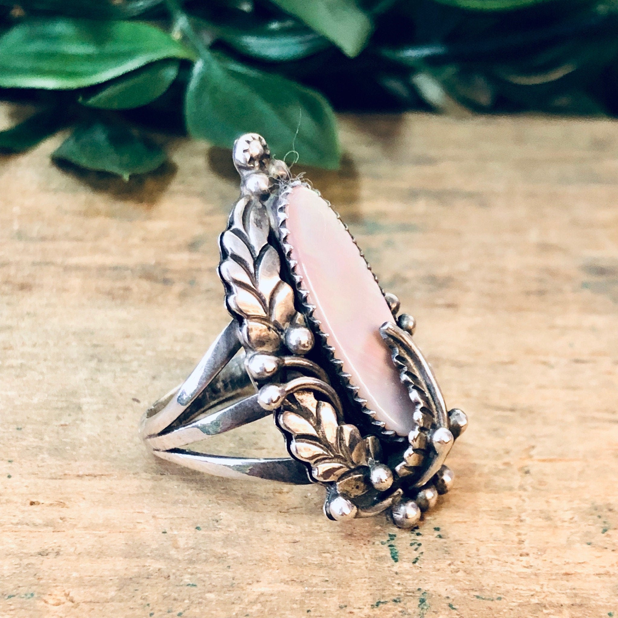 Vintage Silver Ring, Navajo Ring, Lee Larson Ring, Vintage Navajo, Signed Navajo, Mother Of Pearl Ring, Floral Ring, Boho Style, Bohemian