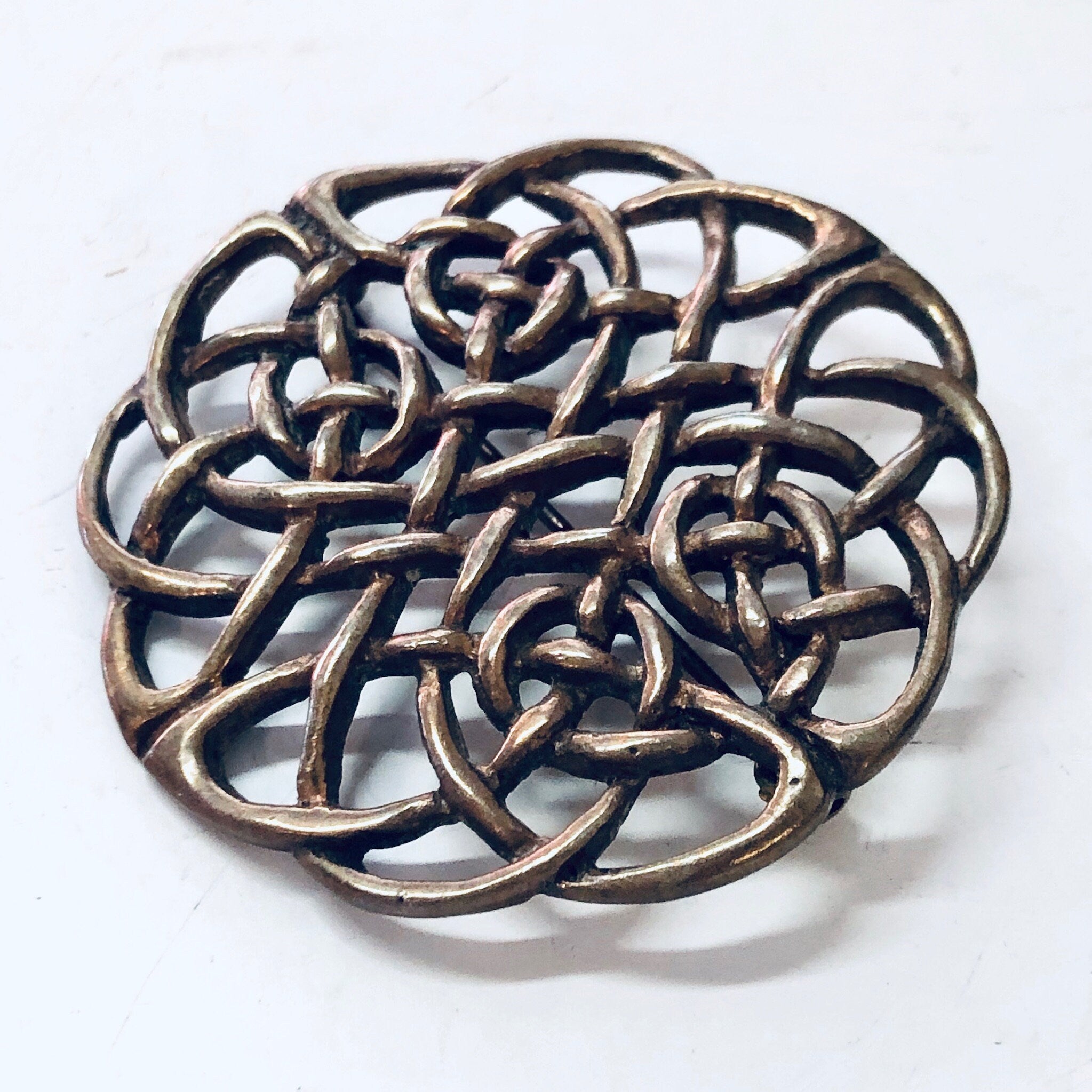 Vintage Brooch, Gold Toned Brooch, Celtic Style Pin, Vintage Pin, Vintage Jewelry, Round Brooch, Brass Toned Brooch, Celtic Knot, Unique Pin
