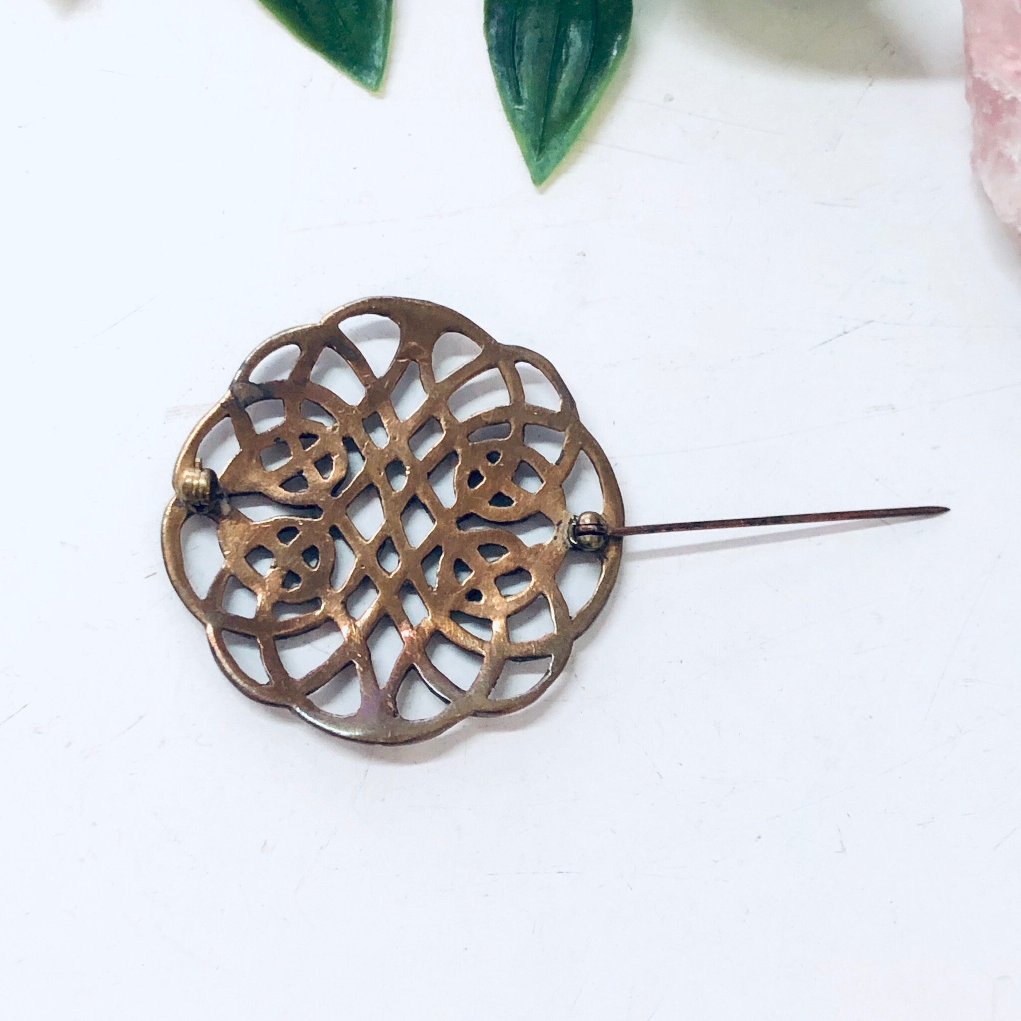 Vintage Brooch, Gold Toned Brooch, Celtic Style Pin, Vintage Pin, Vintage Jewelry, Round Brooch, Brass Toned Brooch, Celtic Knot, Unique Pin
