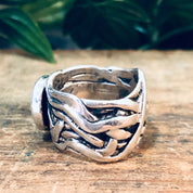 Vintage Ring, Silver Ring, Mother of Pearl, Iridescent Stone, Abstract Jewelry, Thick Band Ring, Unique jewelry, Statement Jewelry, Vintage