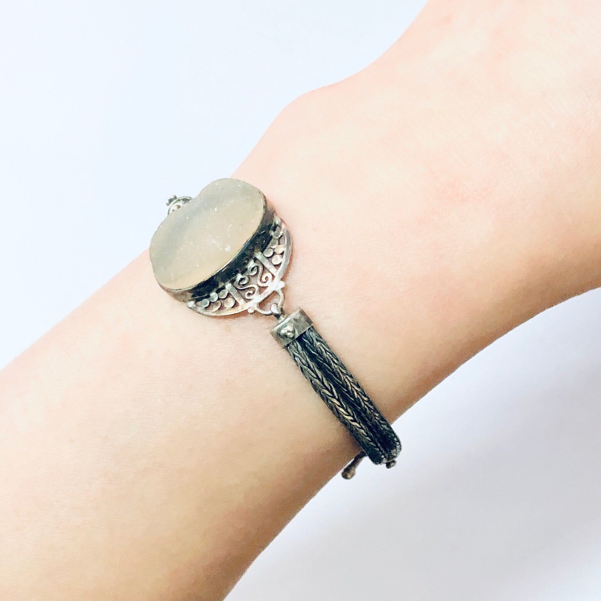 Vintage Bracelet, Silver Bracelet, Druzy Quartz Stone, Raw Quartz, Clear Quartz, Toggle bracelet, Sleek Jewelry, Vintage Jewelry, Silver 925