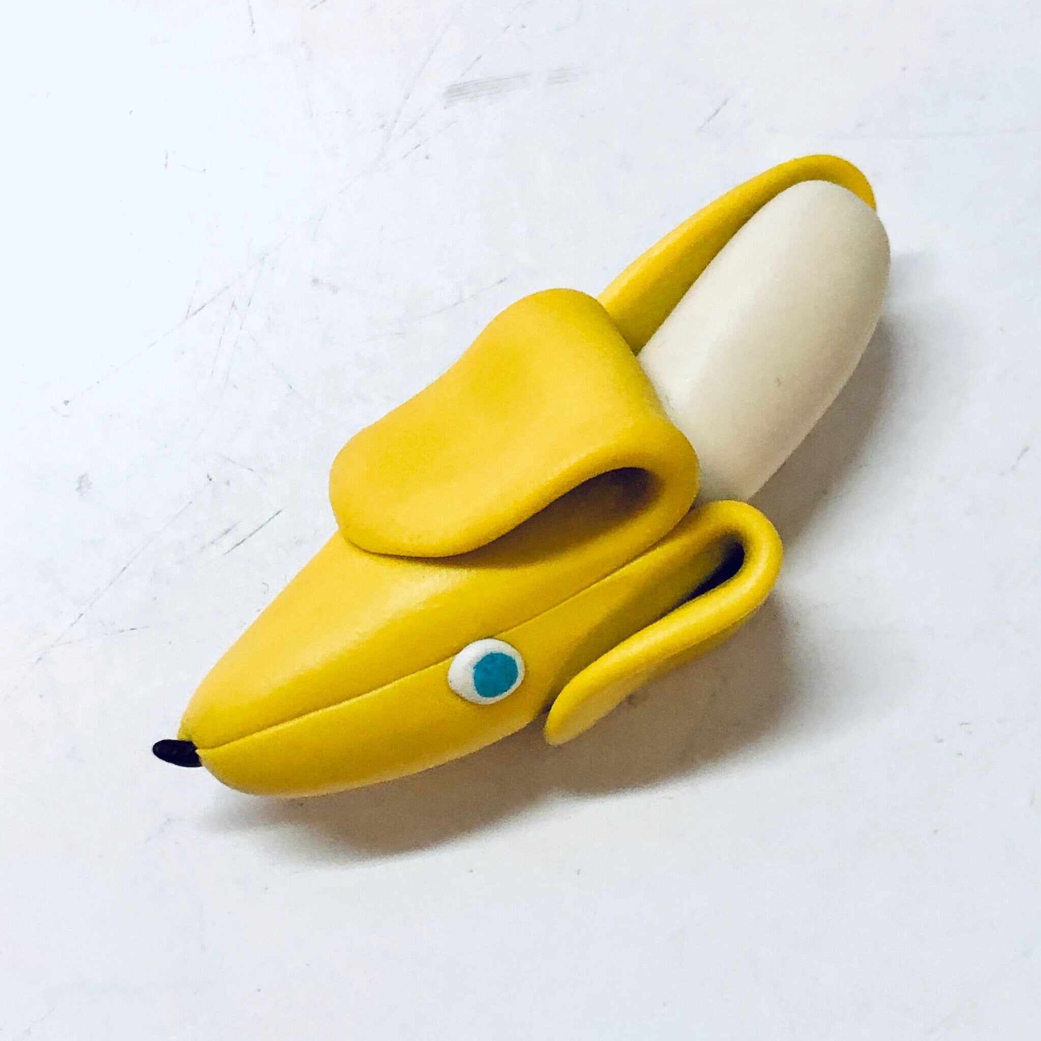 Vintage Brooch, Banana Pin, Yellow Brooch, Vintage Jewelry, Fruit Jewelry, Funky Pin, Unique jewelry, Fruit Pin, Bright Yellow Pin, Banana