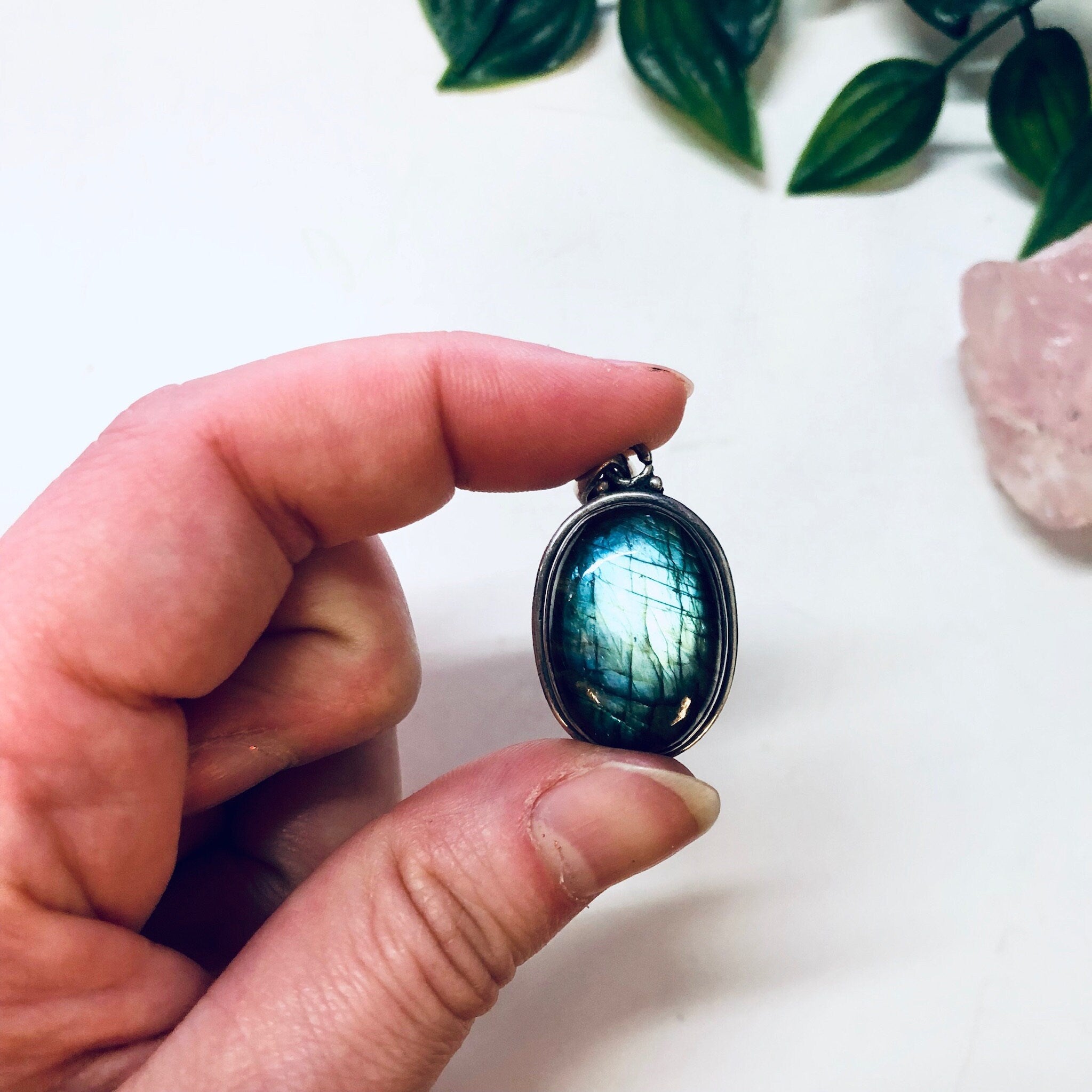 Vintage Pendant, Silver Pendant, Labradorite Pendant, Labradorite Jewelry, Vintage Jewelry, Blue Green Labradorite, Vintage Necklace, 925