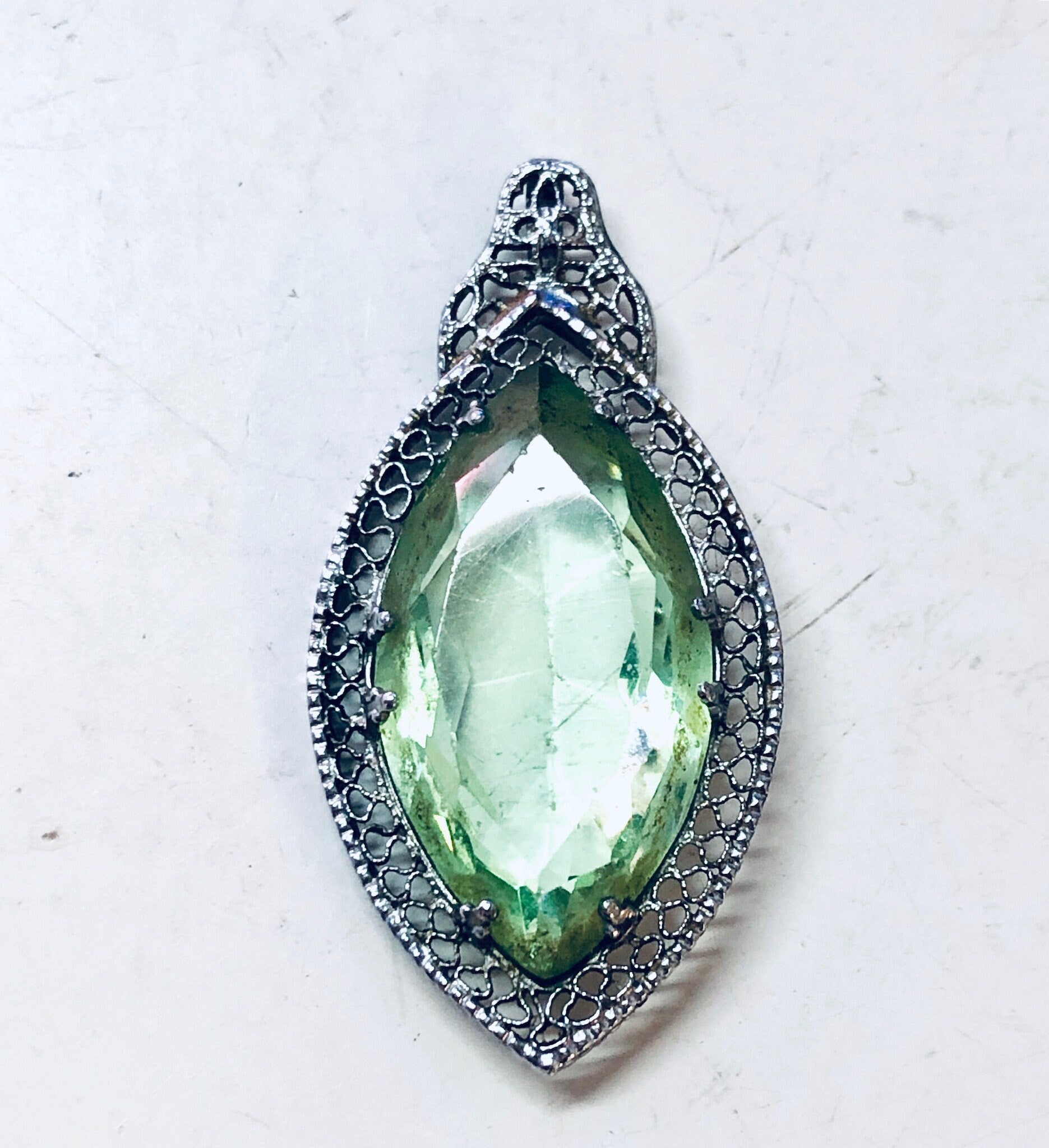 Vintage Pendant, Silver Pendant, Peridot Jewelry, Birthstone Pendant, Silver Filagree, Delicate Jewelry, Vintage Jewelry, Green Necklace