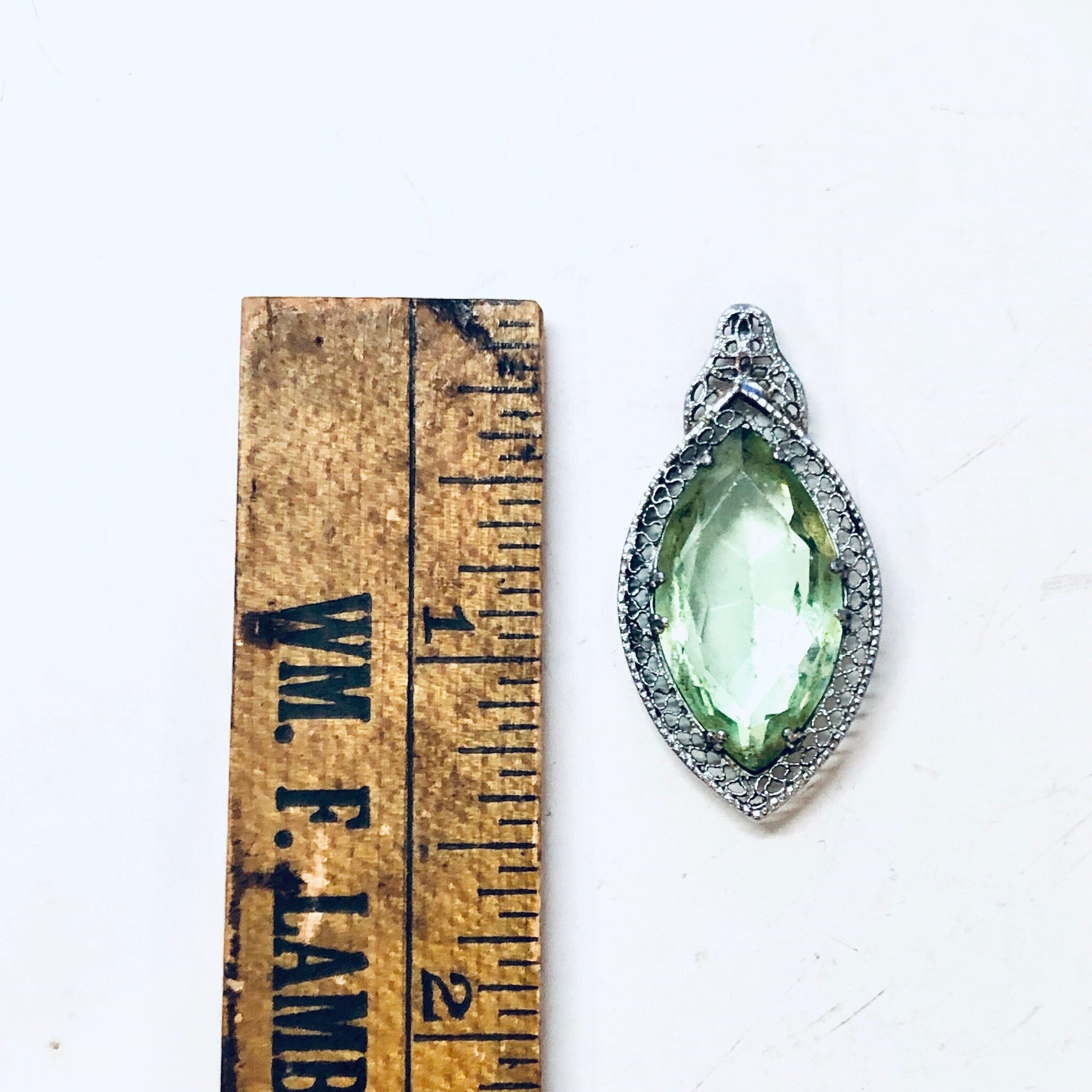 Vintage Pendant, Silver Pendant, Peridot Jewelry, Birthstone Pendant, Silver Filagree, Delicate Jewelry, Vintage Jewelry, Green Necklace