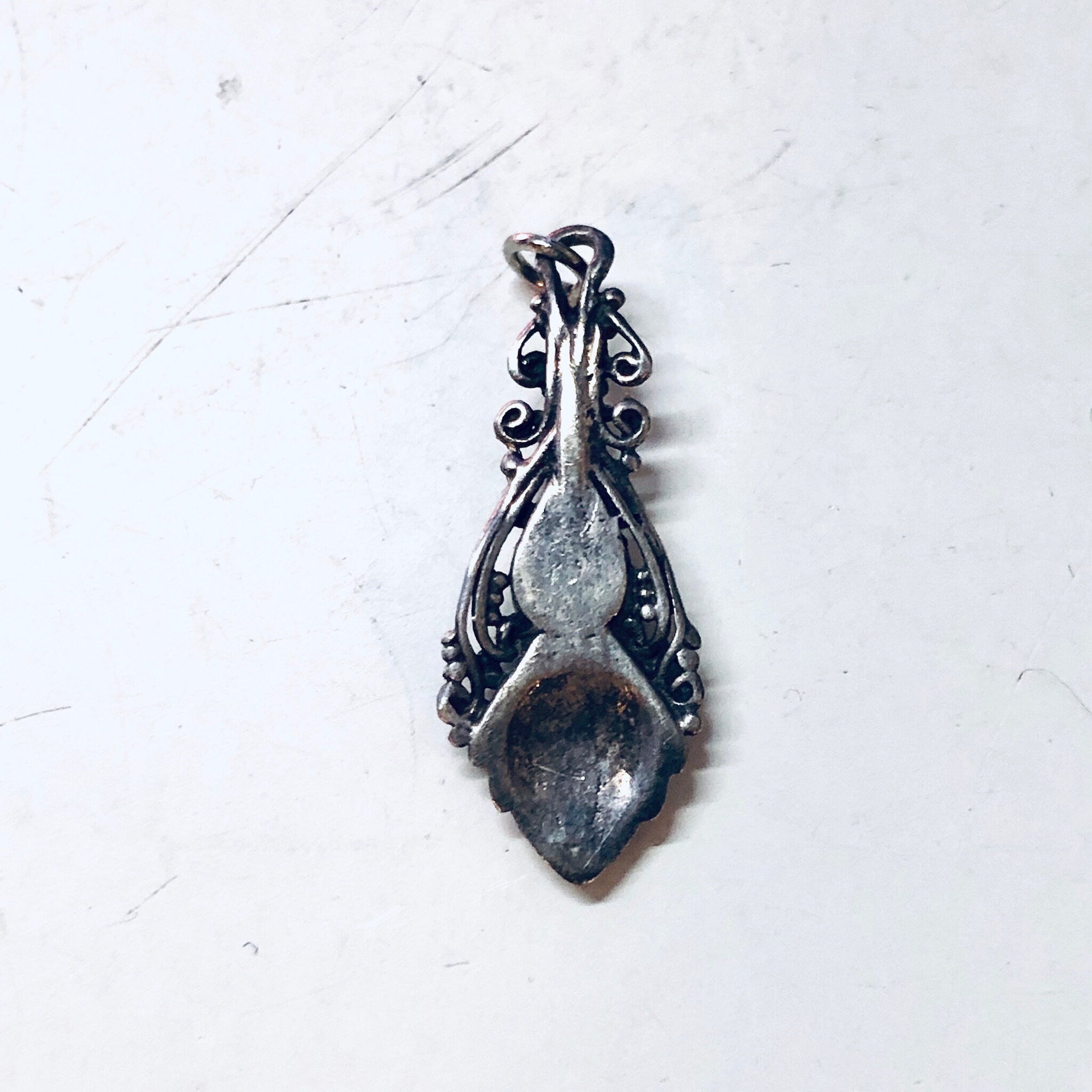 Vintage Silver Pendant, Small Pendant, Blue Lapis Jewelry, Lapis Lazuli, Blue and Silver, Lapis Jewelry, Vintage Jewelry, Vintage Necklace