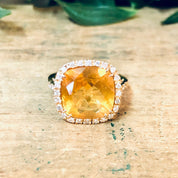 Vintage Gold Ring, Diamond Ring, Yellow Topaz Ring, 18K Gold Ring, Yellow Gold Ring, Vintage Jewelry, Diamond Jewelry, Engagement Ring, Gold