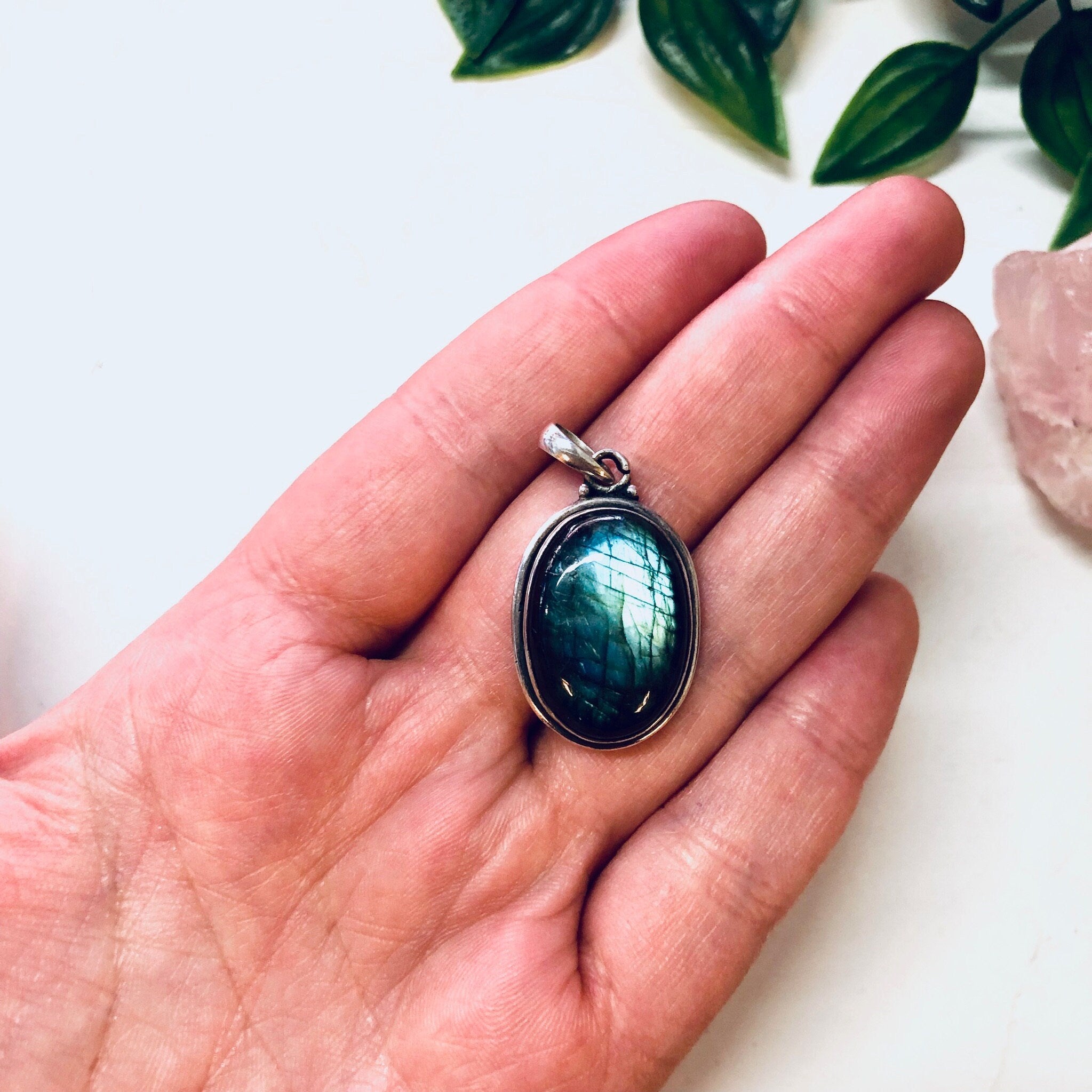 Vintage Pendant, Silver Pendant, Labradorite Pendant, Labradorite Jewelry, Vintage Jewelry, Blue Green Labradorite, Vintage Necklace, 925