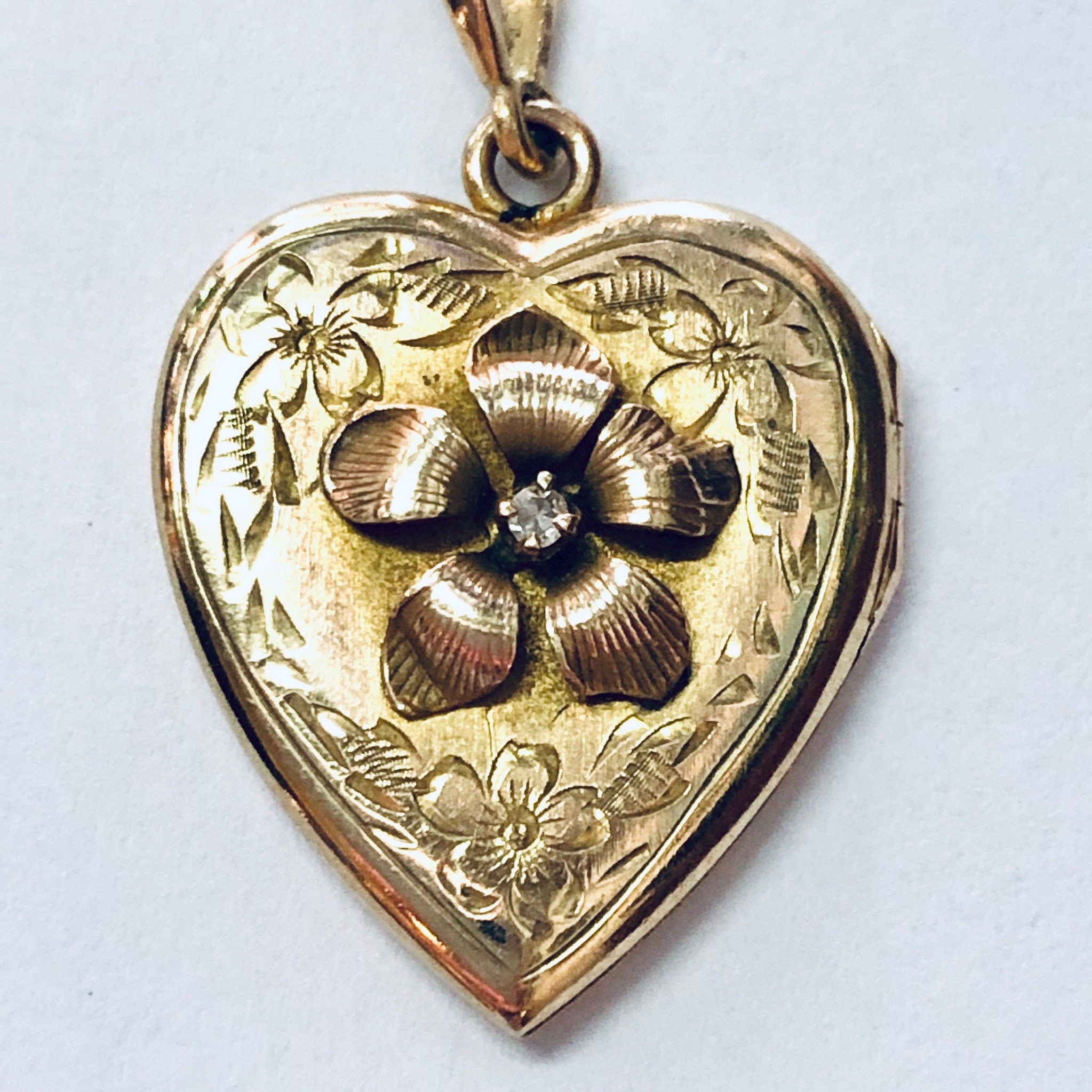 Vintage Locket, 10K Gold Locket, Flower Locket, Heart Locket, Gold Jewelry, Vintage Jewelry, Etched Locket, Vintage Pendant, Locket Pendant